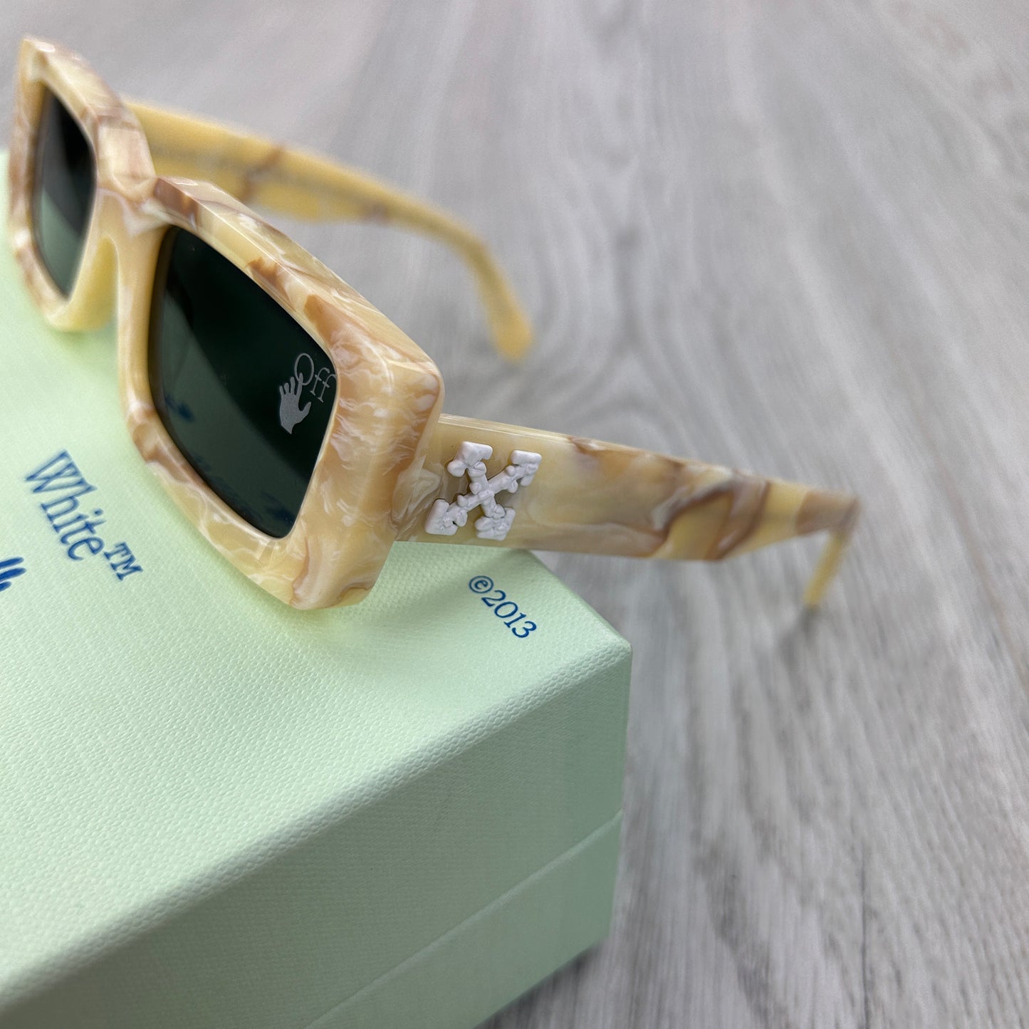 Off White Men’s Virgil Marble Sunglasses