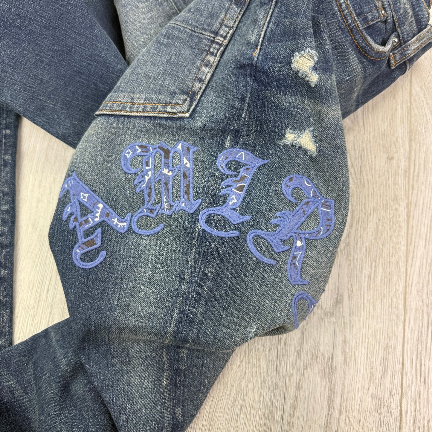 Amiri Men’s Distressed Jeans Side Old English Logo - Uk 30
