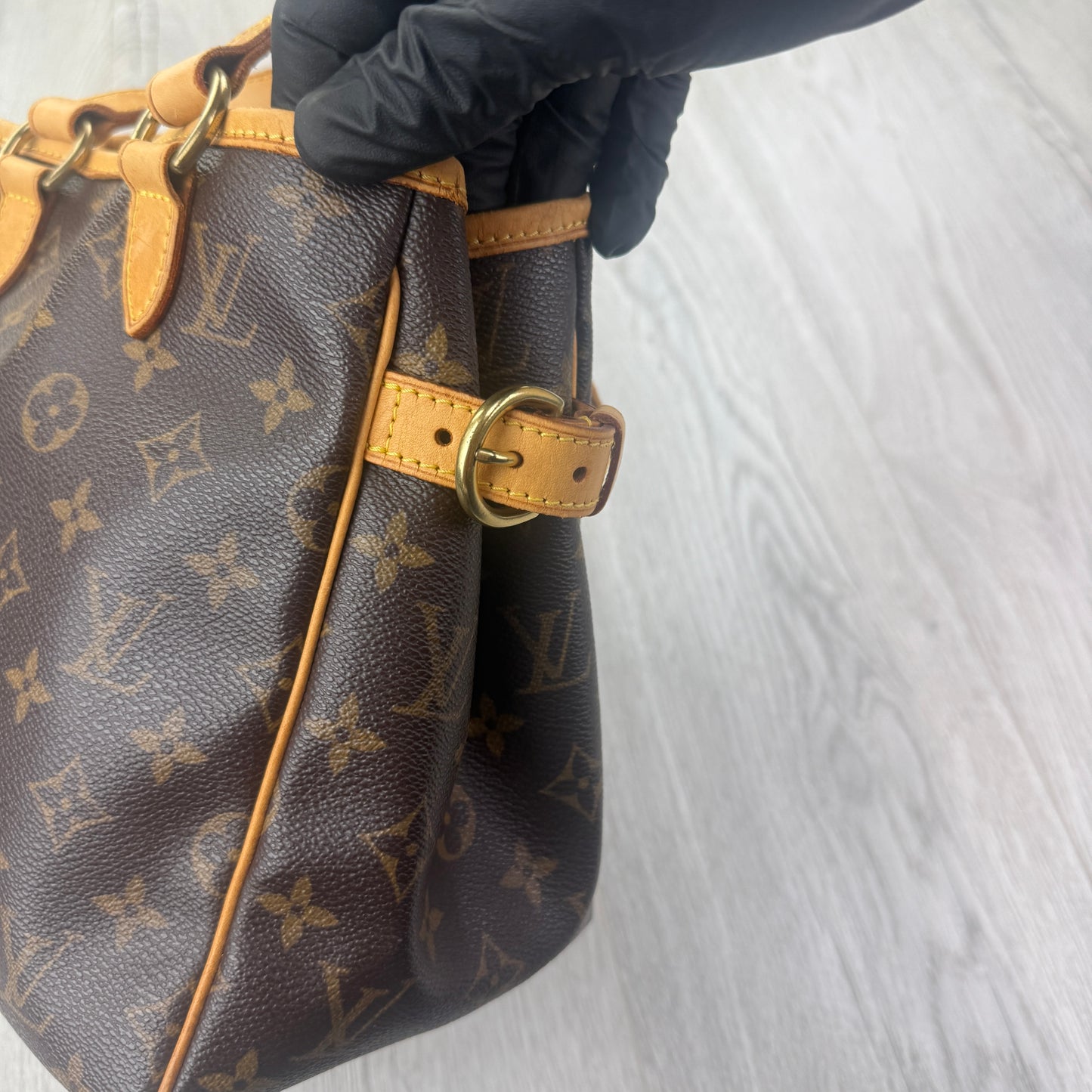 Louis Vuitton Women’s Batignolles Vertical Brown Bag