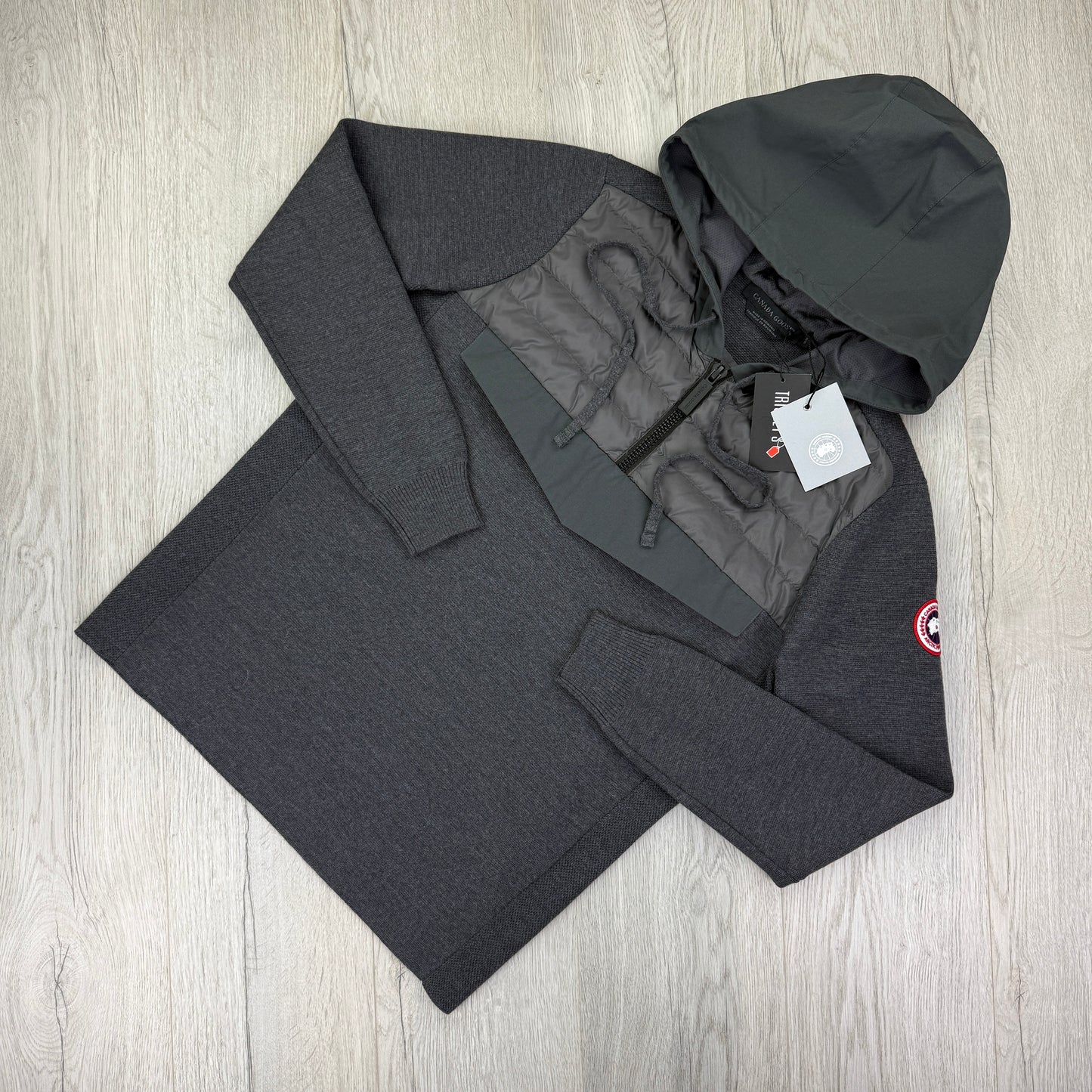 Canada Goose Men’s Grey 1/4 Zip Cardigan - Medium