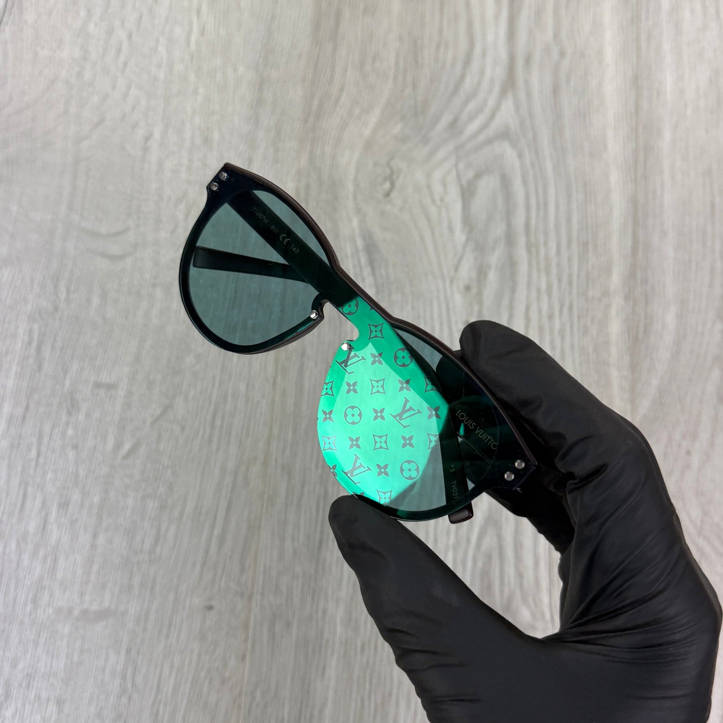 Louis Vuitton Men’s Blue Edition Round Waimea Sunglasses