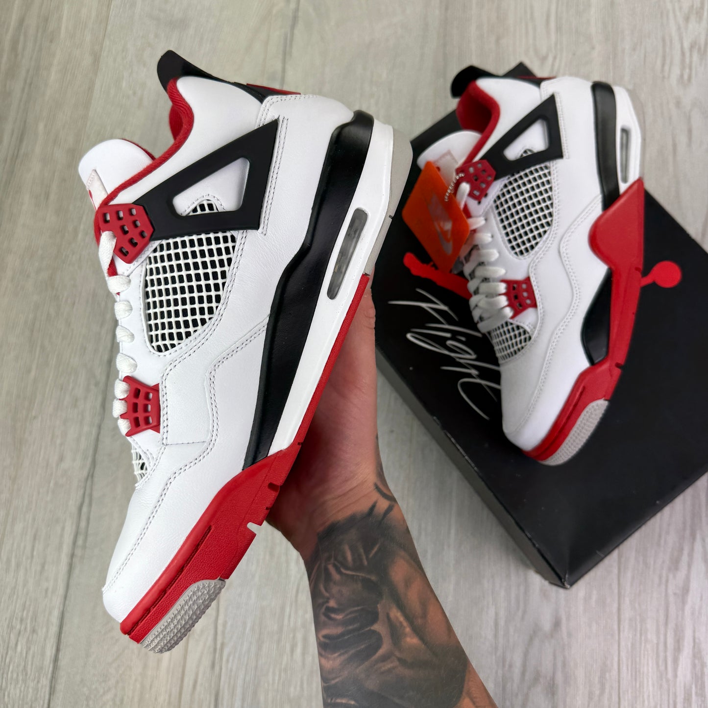 Jordan 4 Retro Fire Red Trainers (2020) - Uk 9