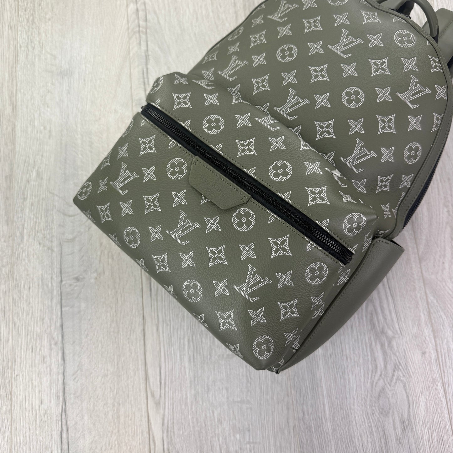 Louis Vuitton Men’s Olive / Khaki Discovery PM Backpack
