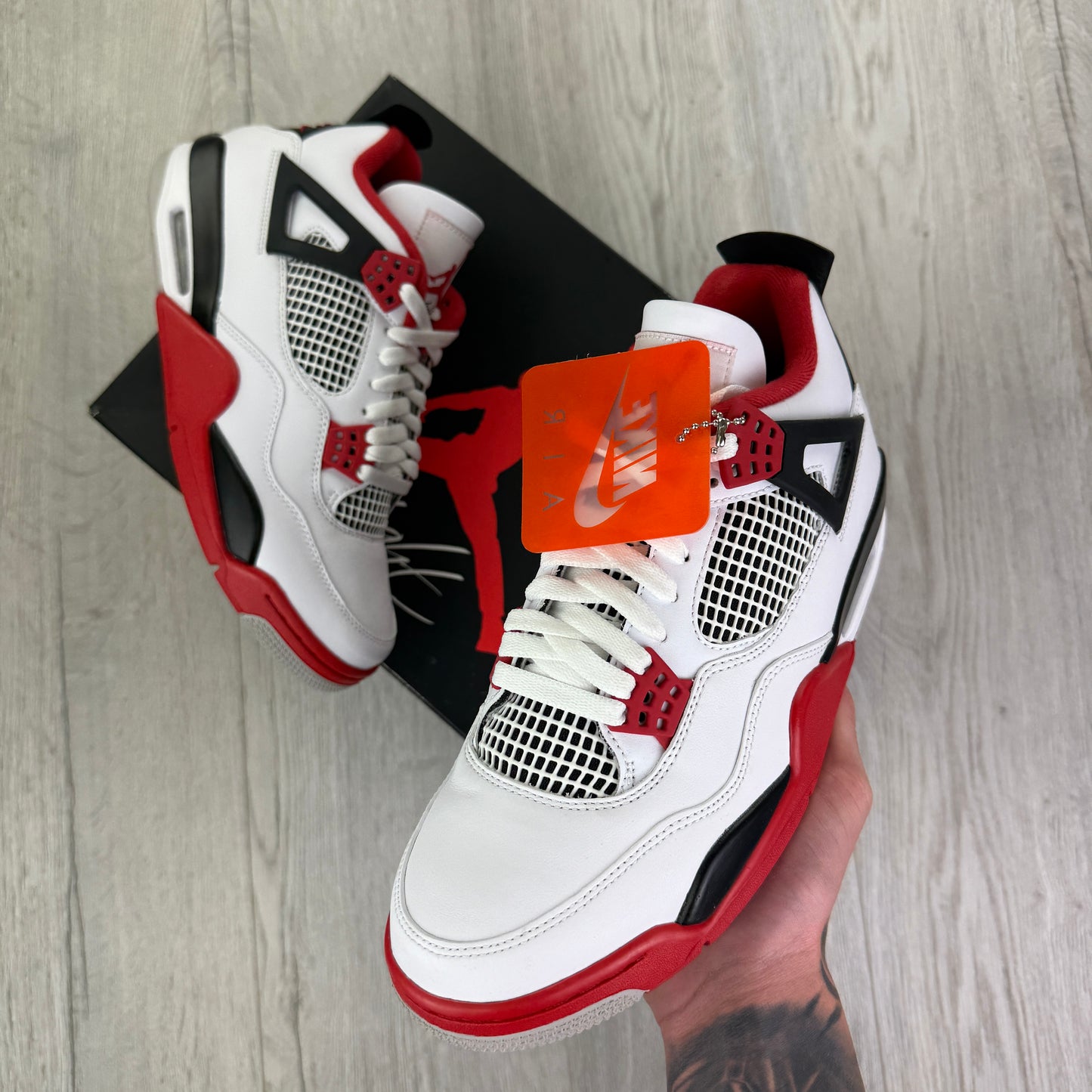 Jordan 4 Retro Fire Red Trainers (2020) - Uk 9