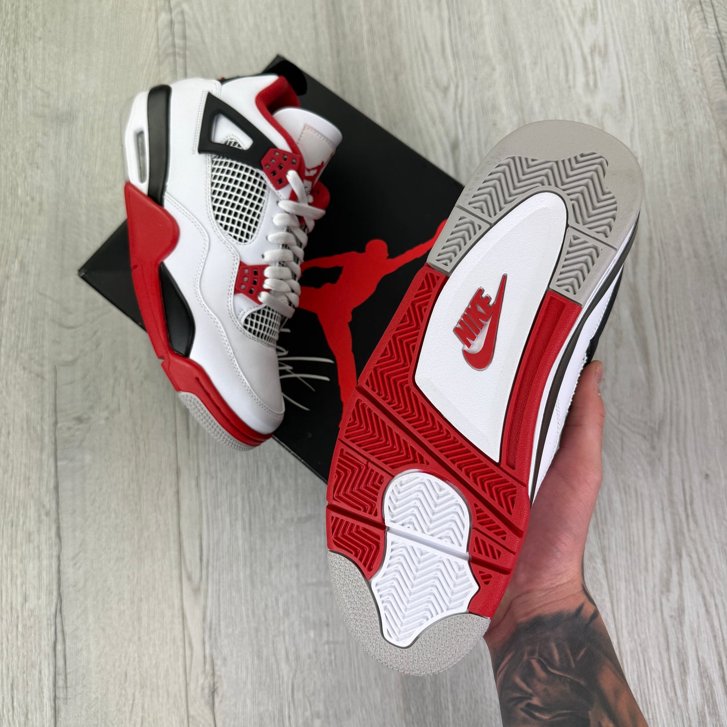 Jordan 4 Retro Fire Red Trainers (2020) - Uk 9
