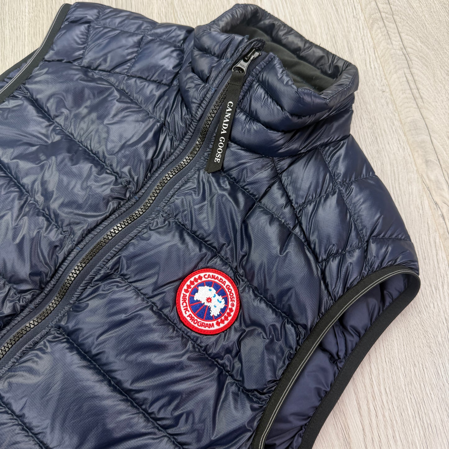 Canada Goose Men’s Navy Zip-up Hybridge Vest Gilet - Small