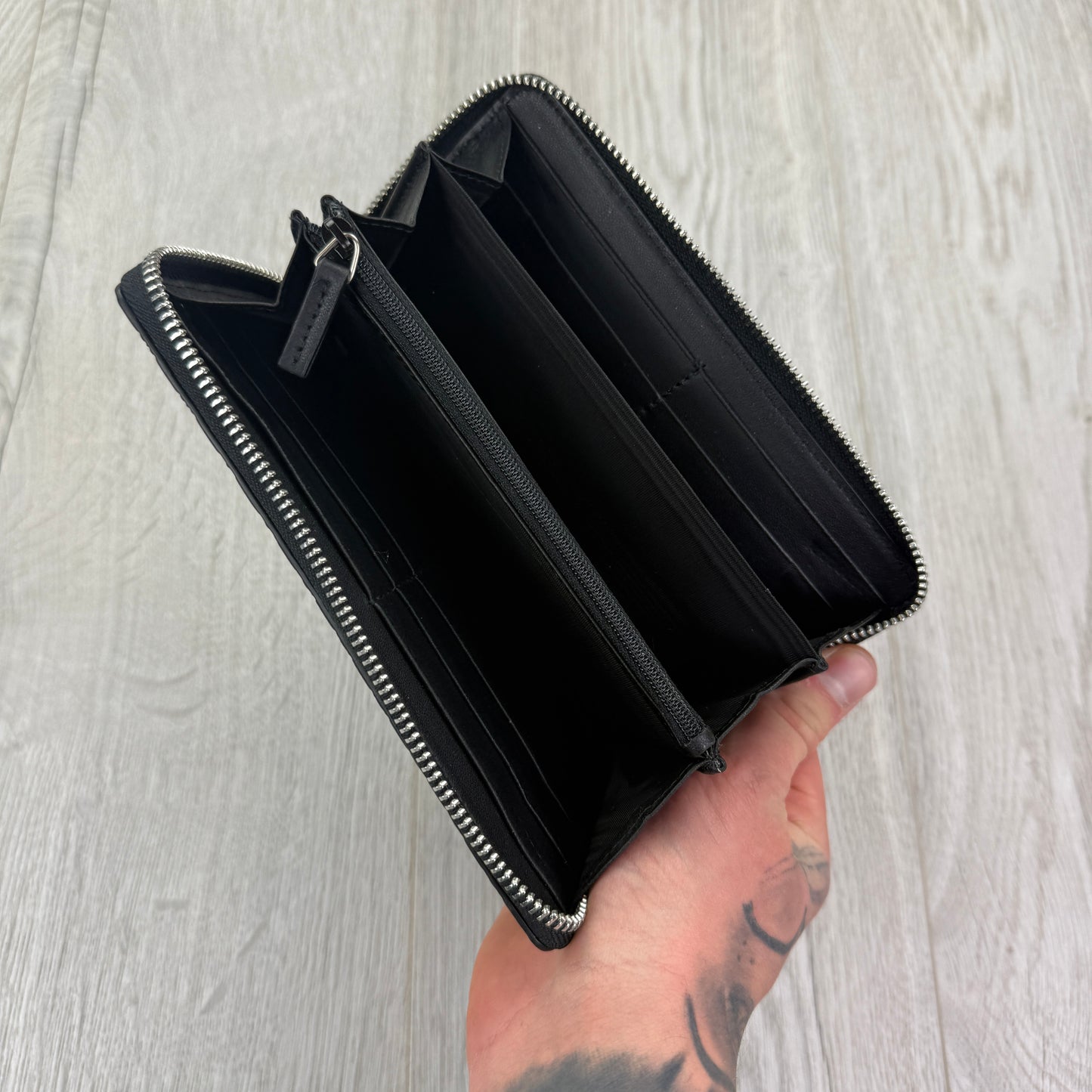 Gucci Black Leather GG Interlocking Zip-up Purse