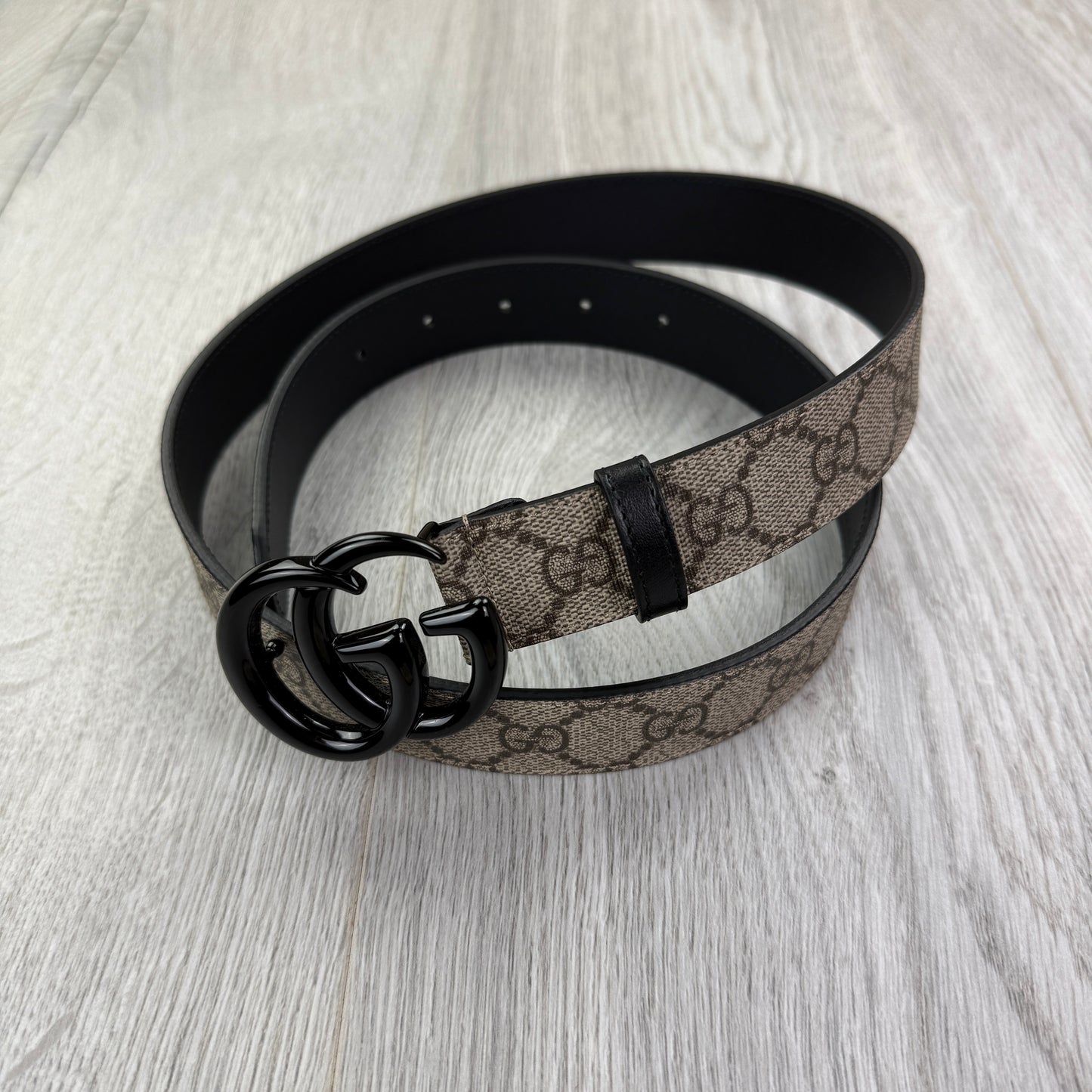 Gucci Men’s Beige Thin Belt Black GG Buckle