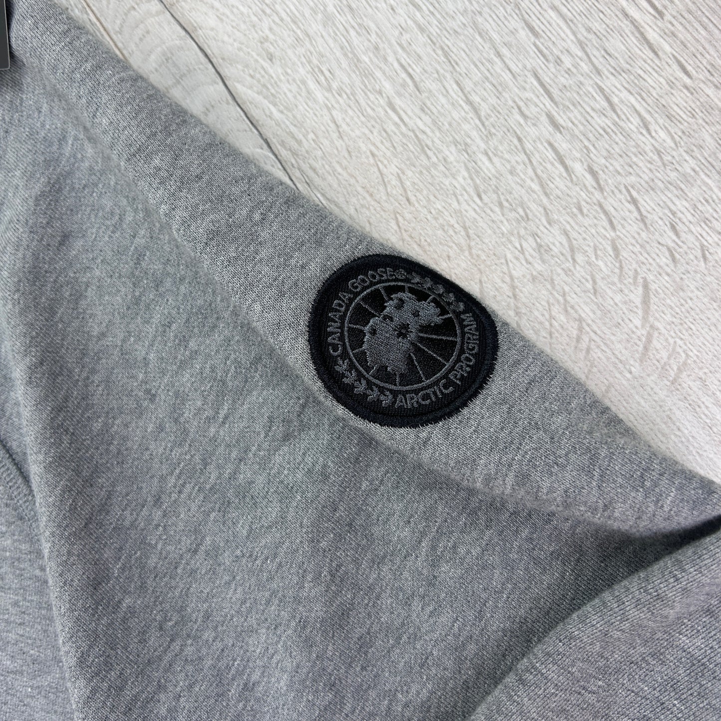 Canada Goose Men’s Grey Black Badge Crewneck Jumper - XXL