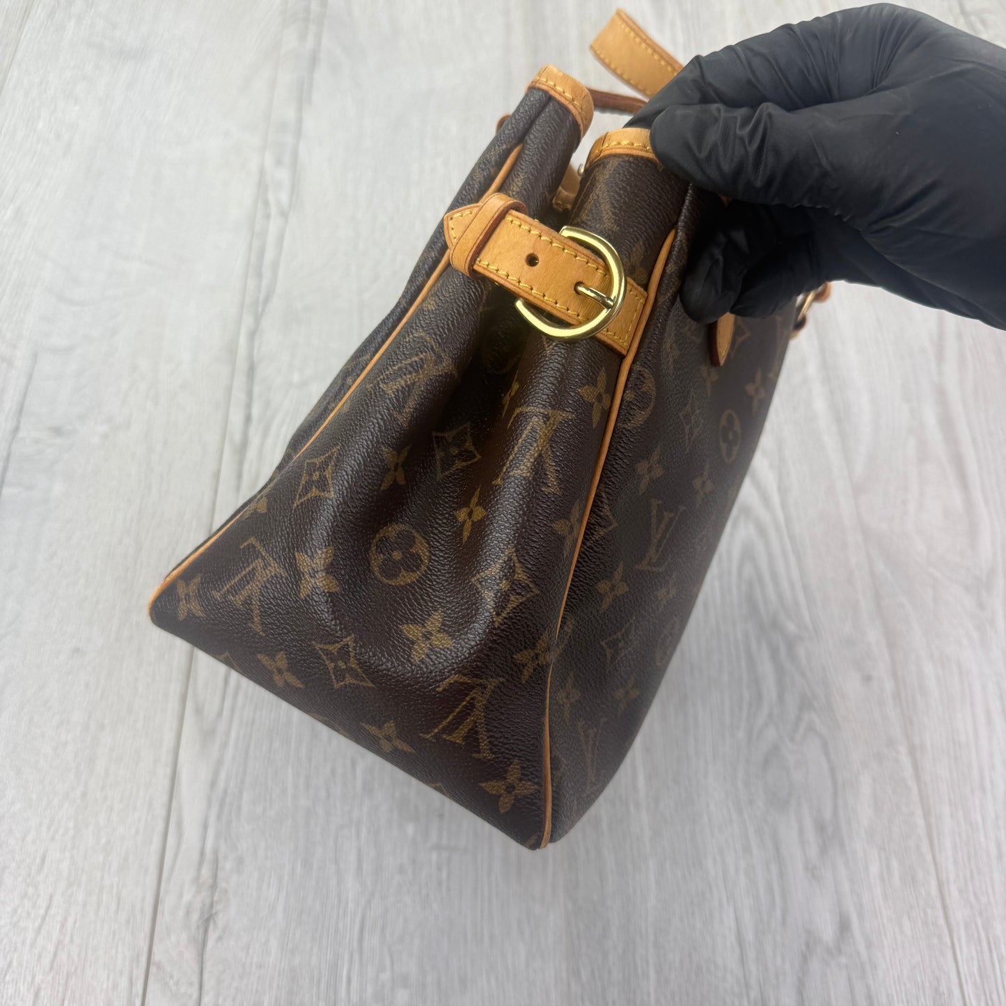 Louis Vuitton Women’s Batignolles Vertical Brown Bag