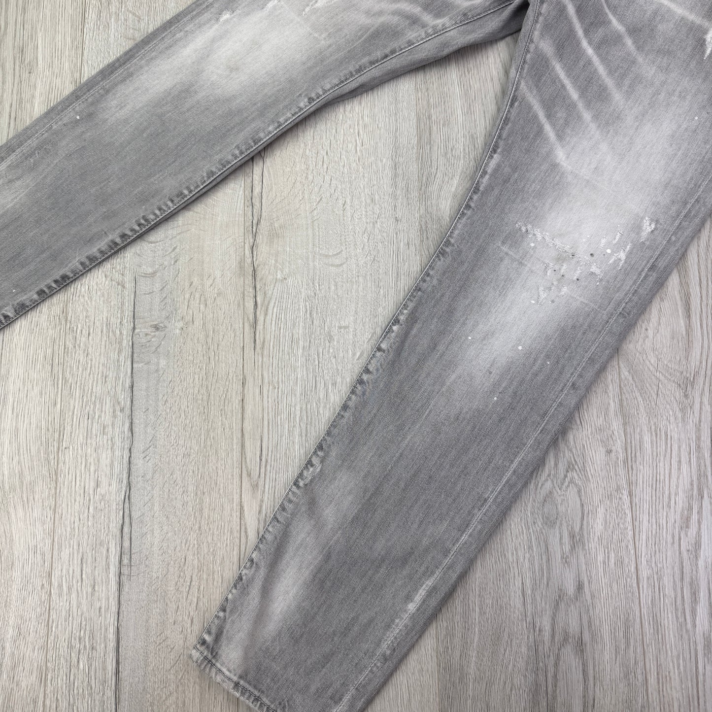 Dsquared2 Men’s Grey Distressed Jeans - 50