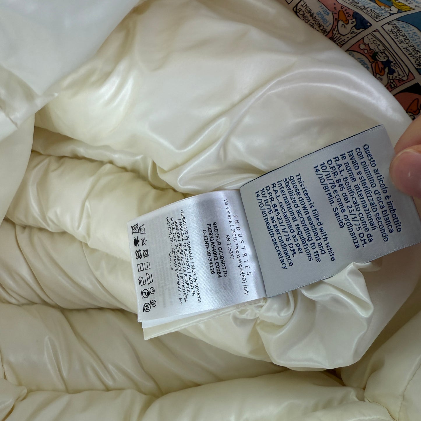 Moncler Women’s Cream / Beige BadyF Down Jacket - Size 0