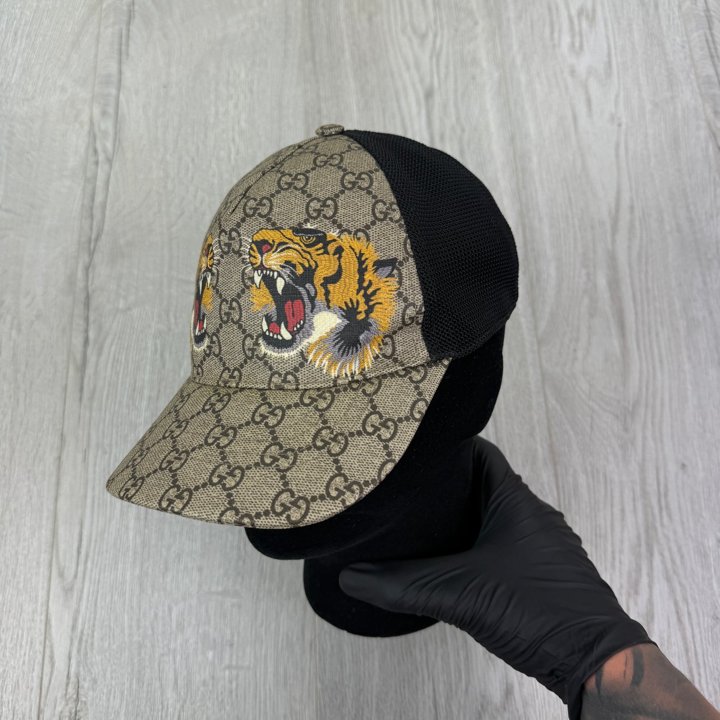 Gucci Men’s Beige GG Tiger Baseball Cap - Medium
