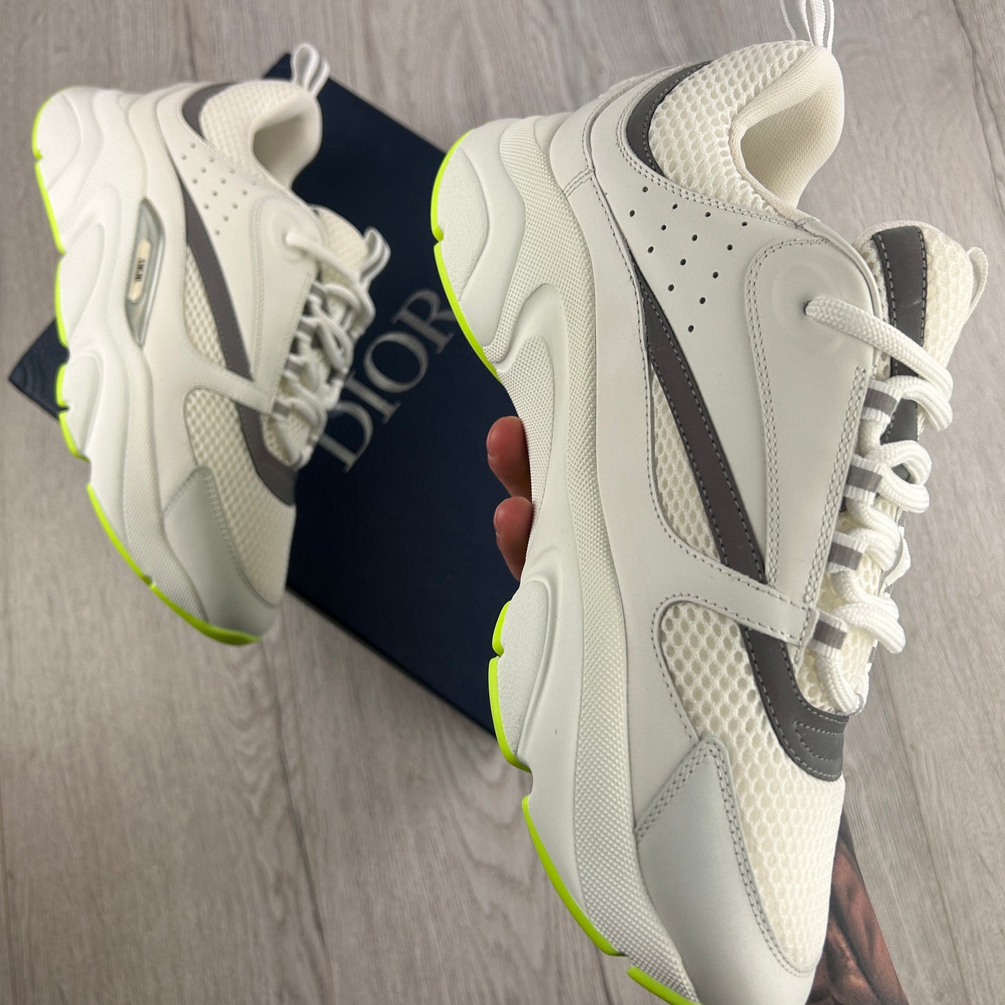 Dior B22 White & Fluo Green Bottom Runners - 43 (Fit Uk 8.5)