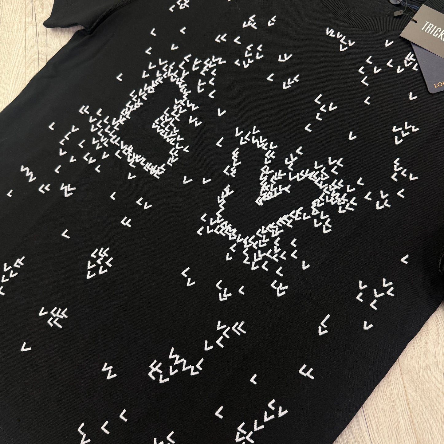 Louis Vuitton Men’s Black LV Spread Embroidered T-shirt - Small