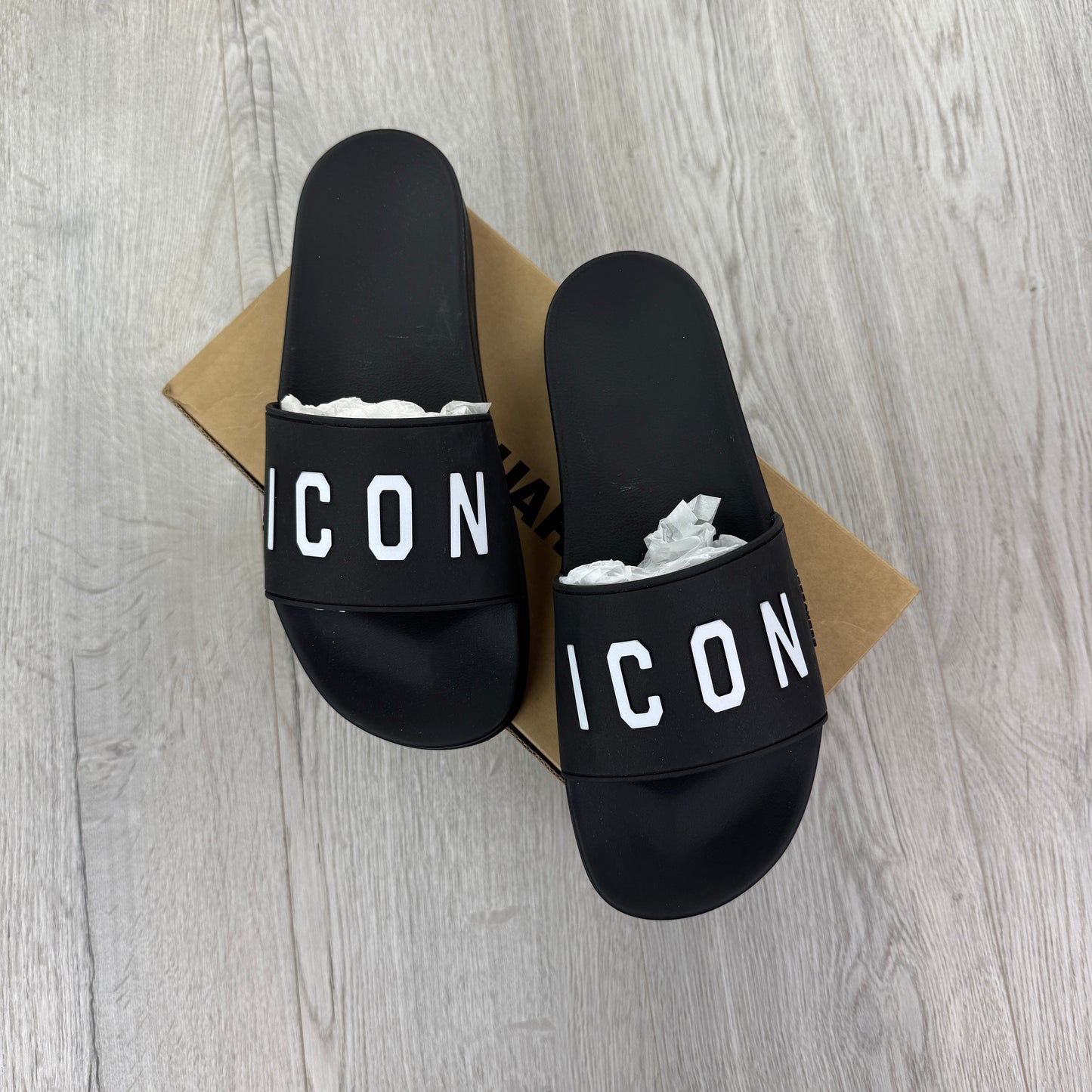 Dsquared2 Men’s Black ICON Sliders - UK 10