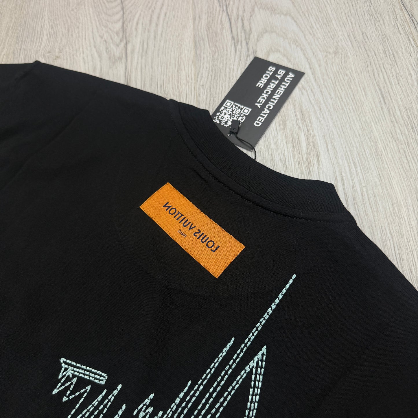 Louis Vuitton Men’s Black Frequency T-shirt - Small