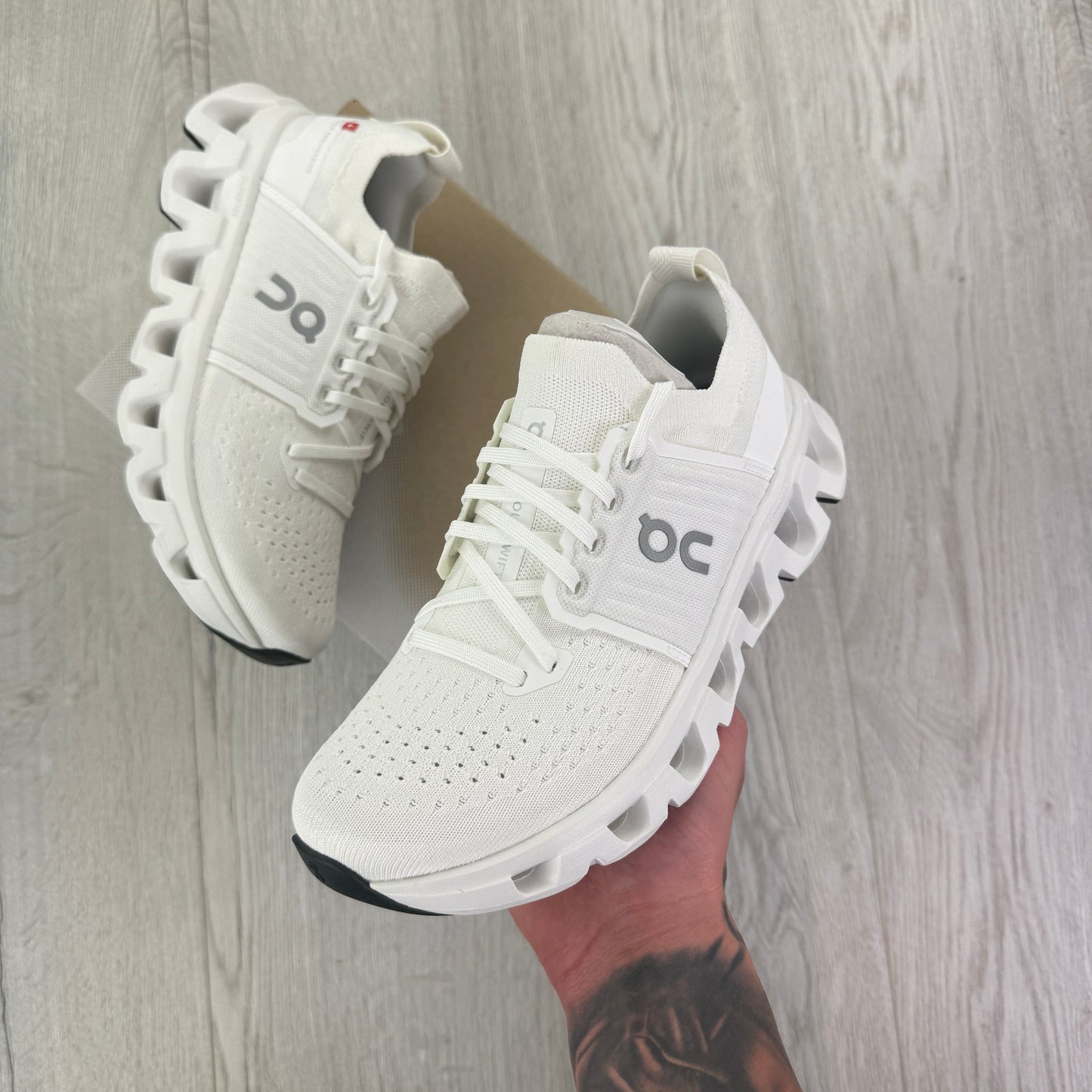 On Running Cloud Swift 4 Womens All White Trainers
