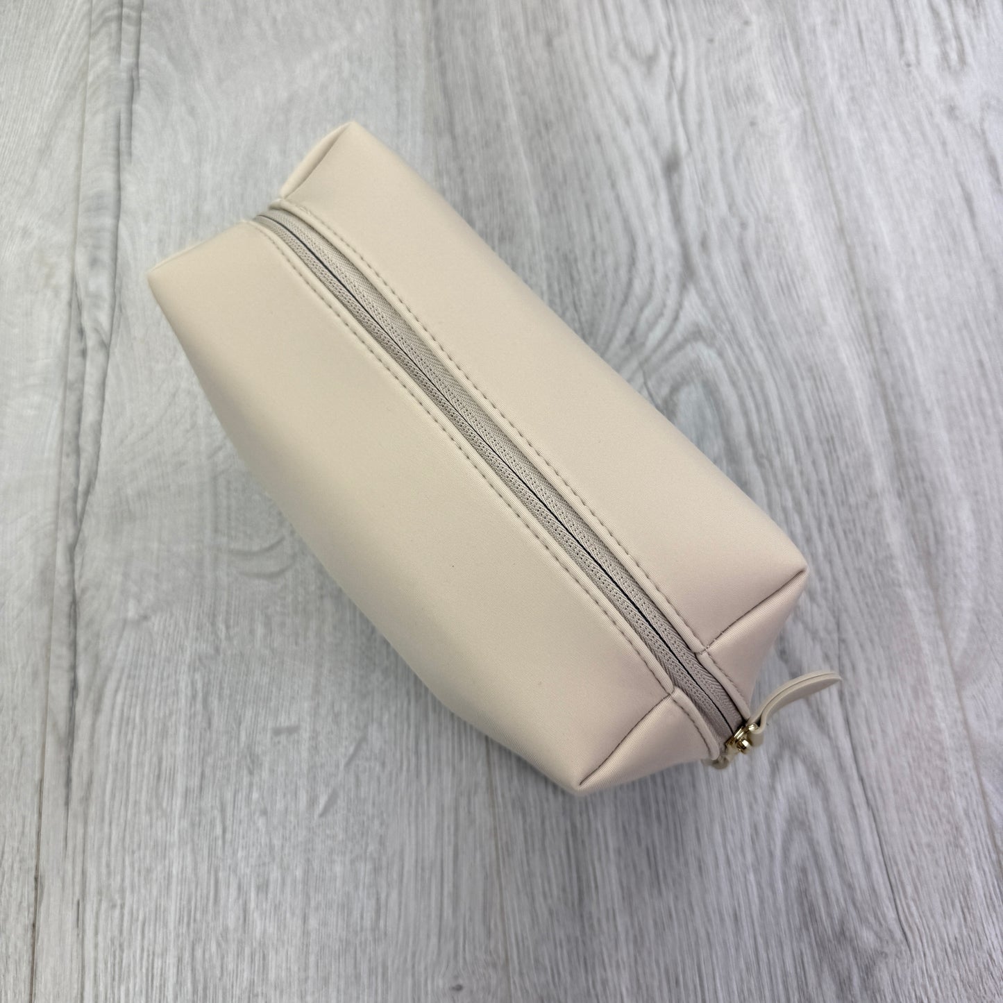 Burberry Beige / Cream Wash-bag