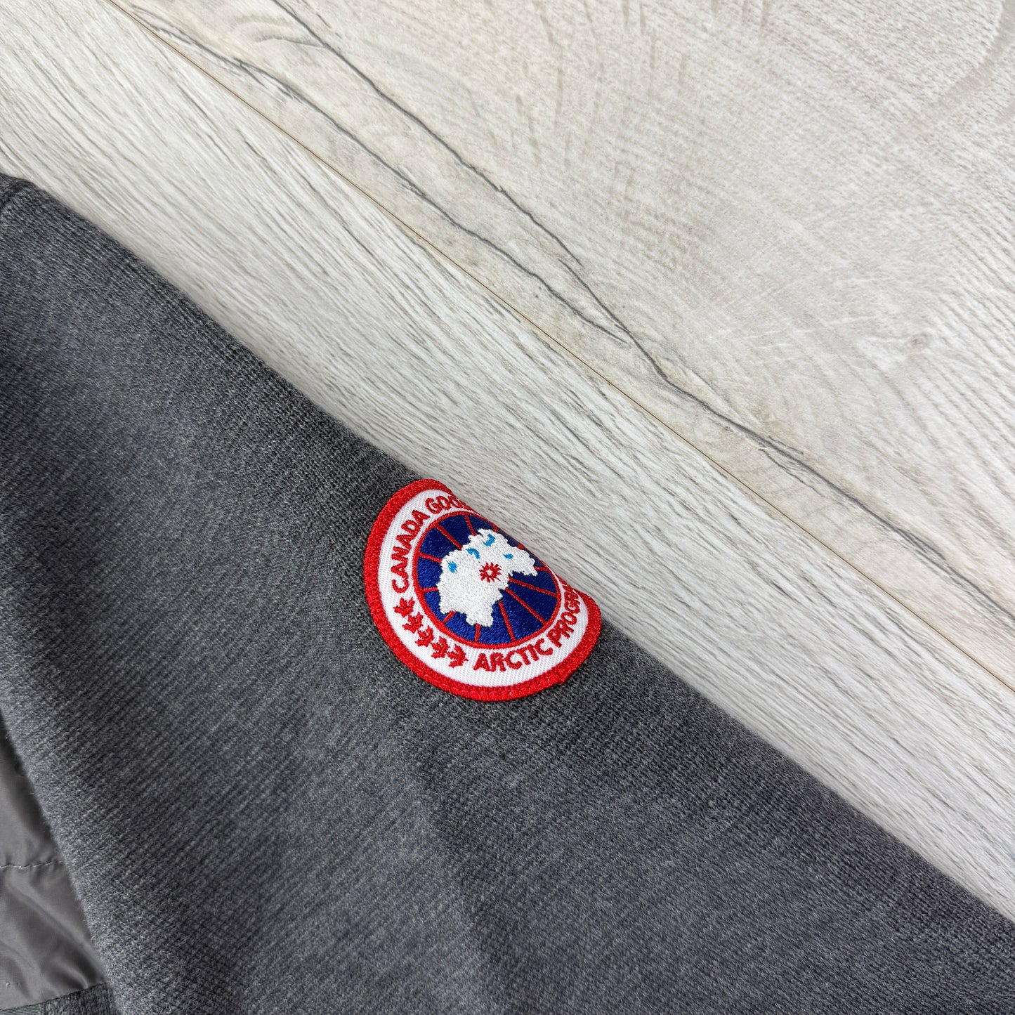 Canada Goose Men’s Grey 1/4 Zip Cardigan - Medium
