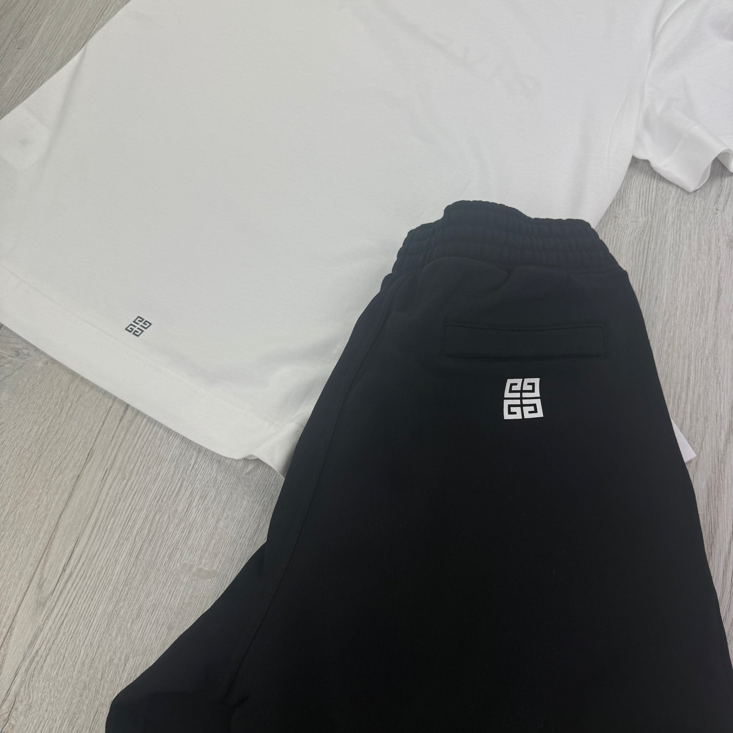 Givenchy Men’s T-shirt & Shorts Set - Large