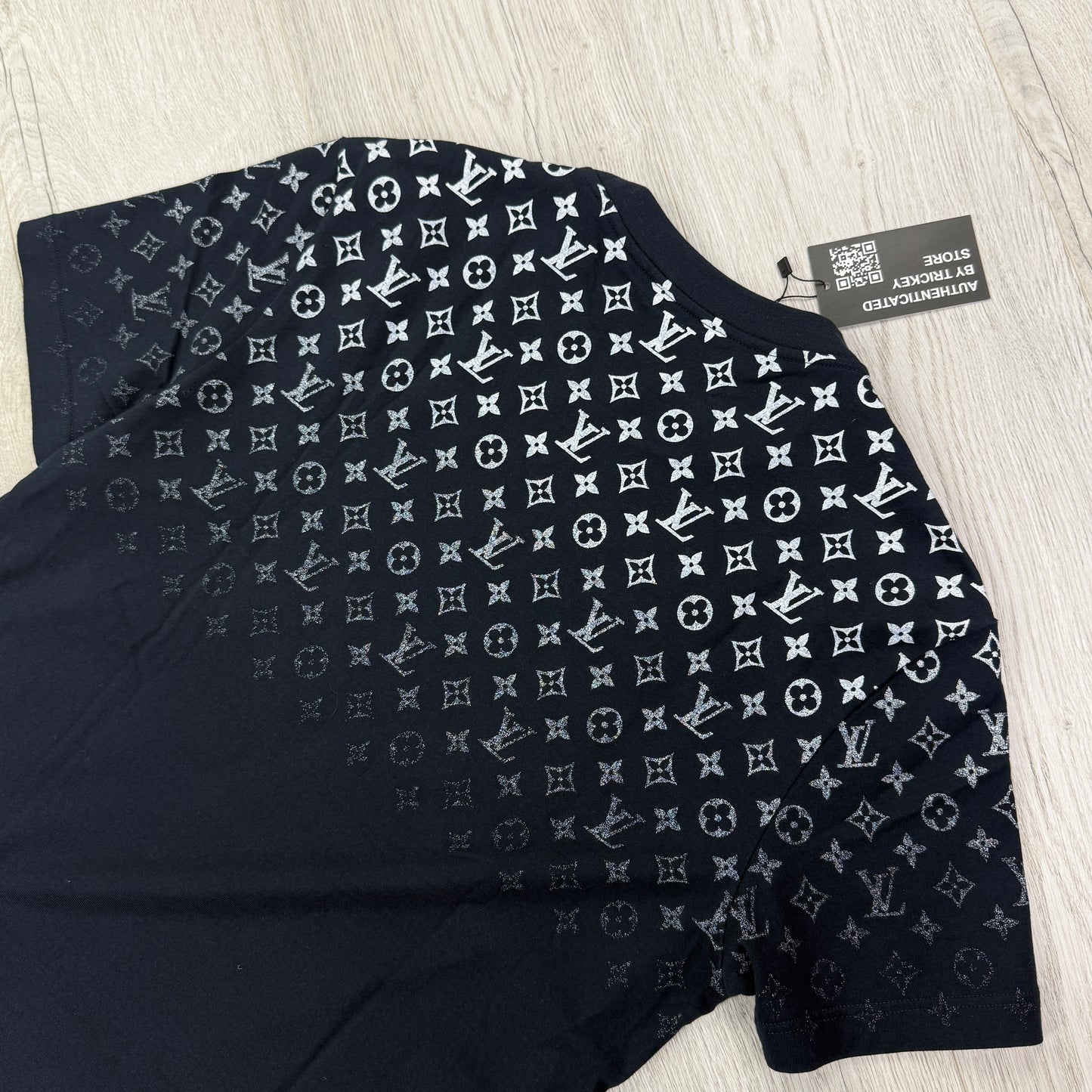 Louis Vuitton Men’s Navy Gradient T-shirt - Medium