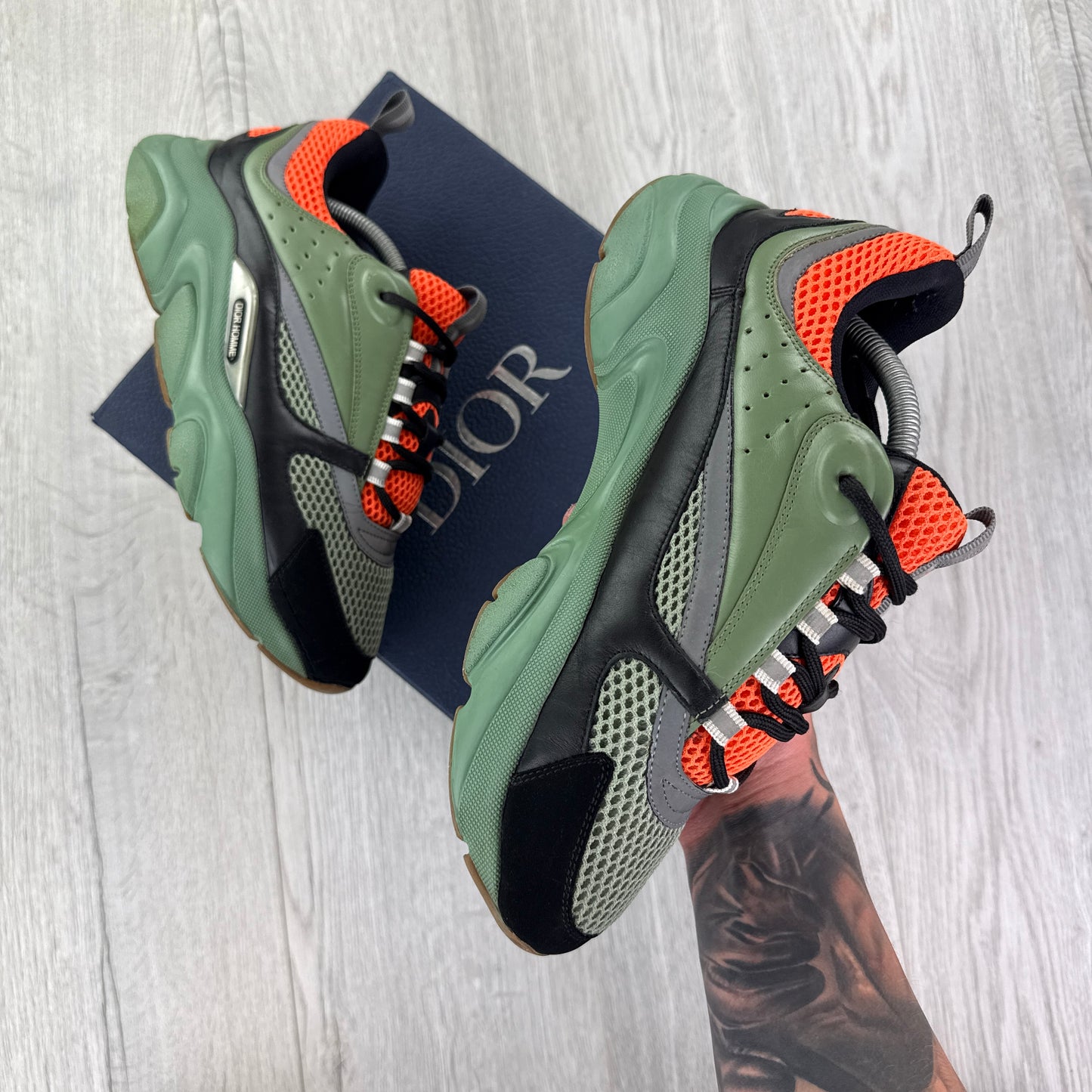 Dior B22 Men’s Khaki & Orange Trainers - 41 (Uk 7)