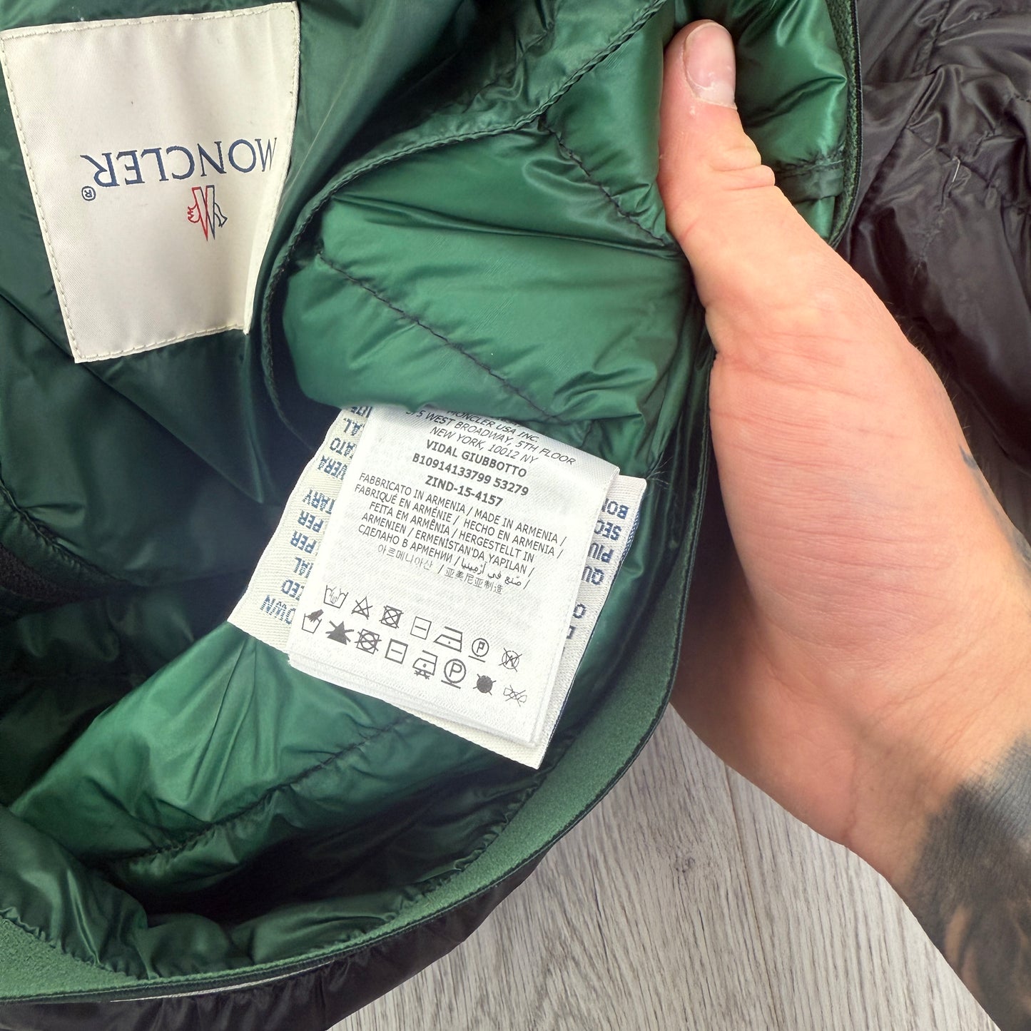 Moncler Men’s Black Vidal Zip-up Puffer Jacket - Size 4