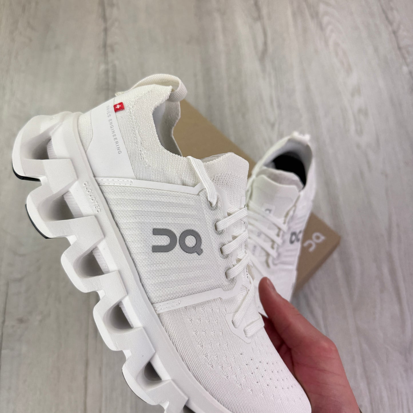 On Running Cloud Swift 4 Womens All White Trainers