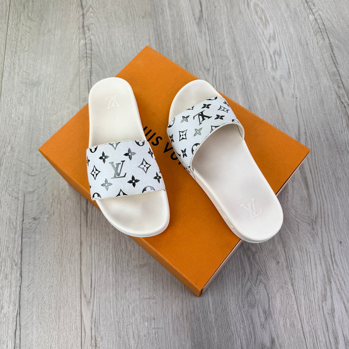 Louis Vuitton Men’s White & Silver Monogram Sliders - Uk 9