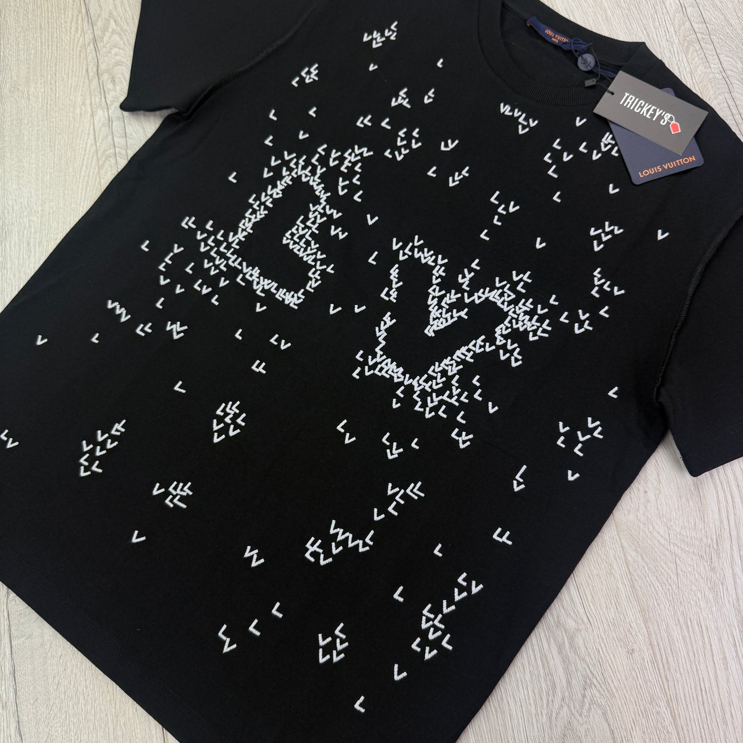 Louis Vuitton Men’s Black LV Spread Embroidered T-shirt - Small