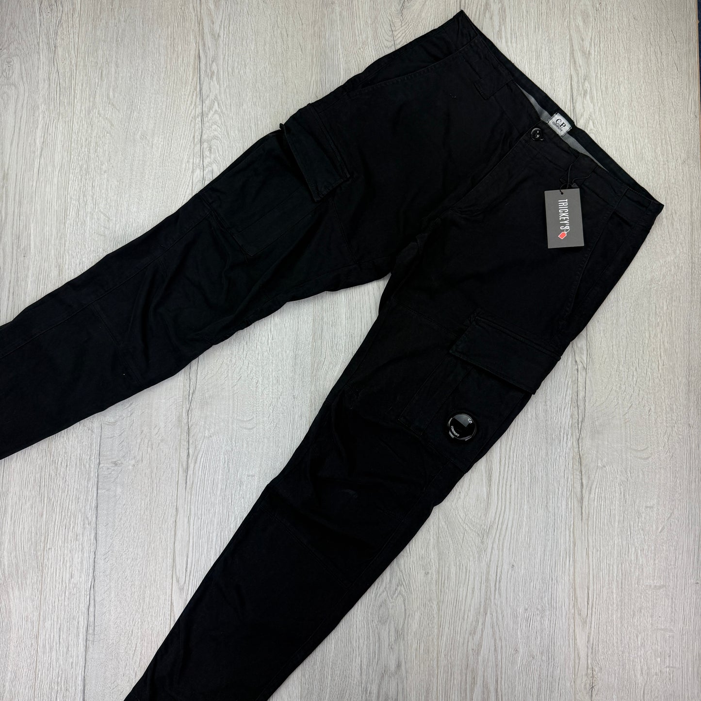 Cp Company Men’s Black Cargo Trousers Ergonomic Fit - 48 (Uk 32/33)