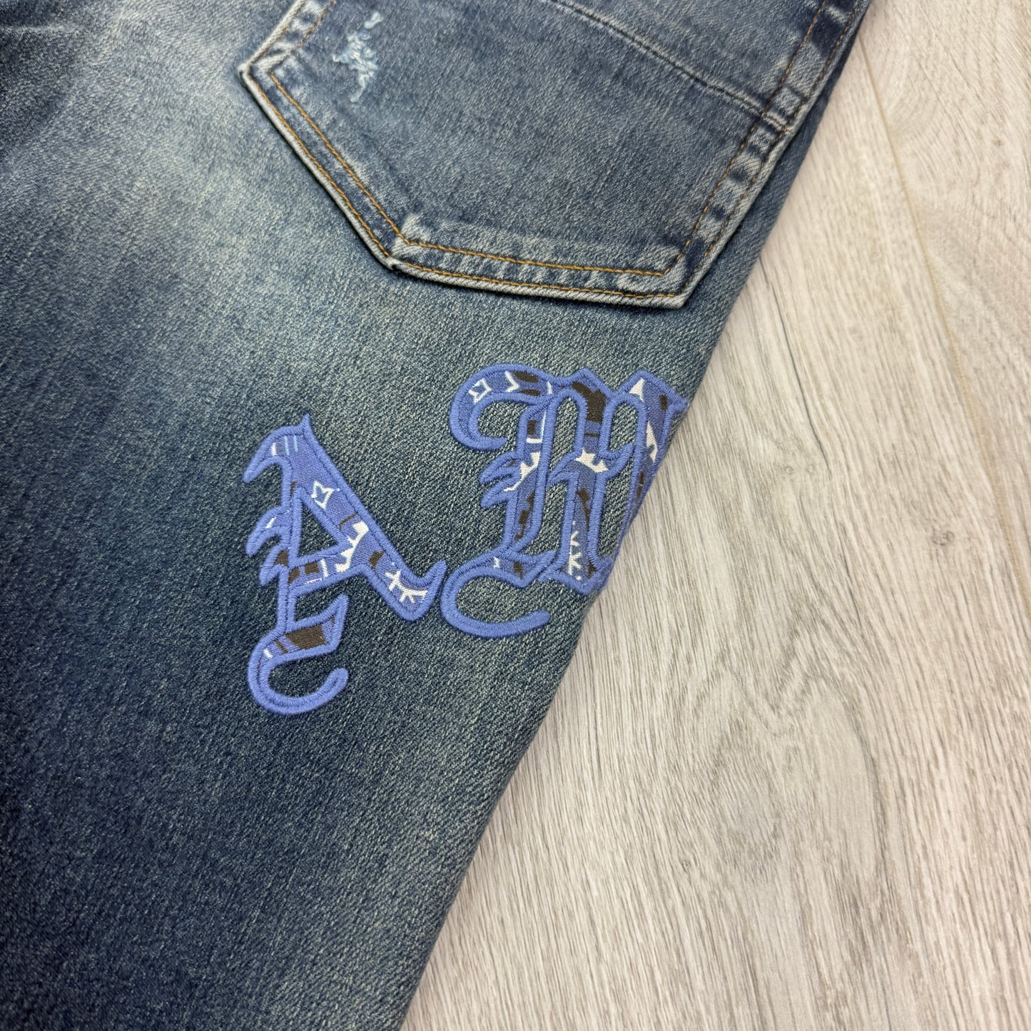 Amiri Men’s Distressed Jeans Side Old English Logo - Uk 30