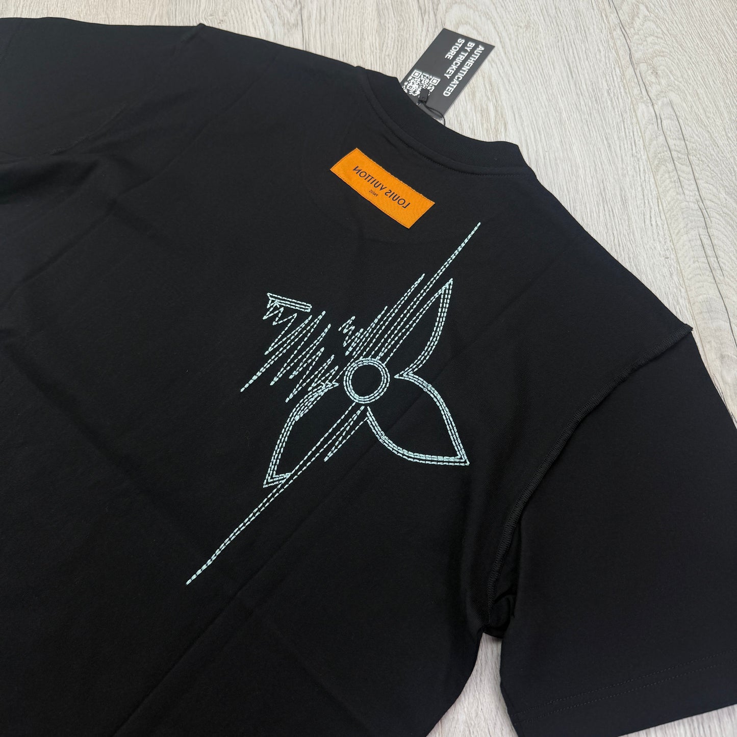 Louis Vuitton Men’s Black Frequency T-shirt - Small