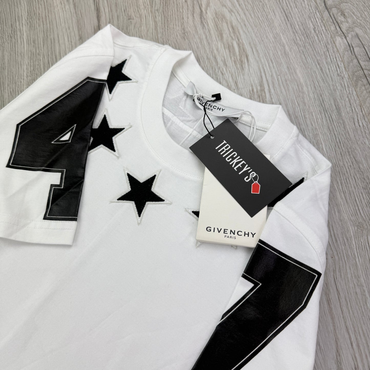 Givenchy Men’s White T-shirt Neckline Black Stars