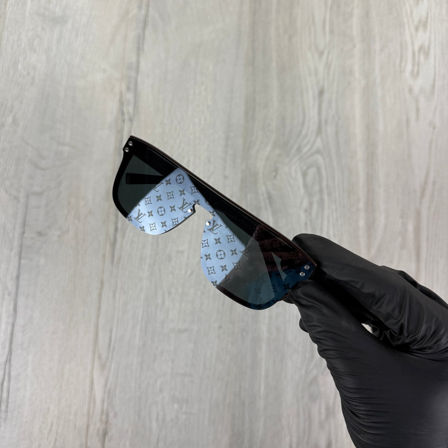Louis Vuitton Men’s Waimea Brown Frame Sunglasses