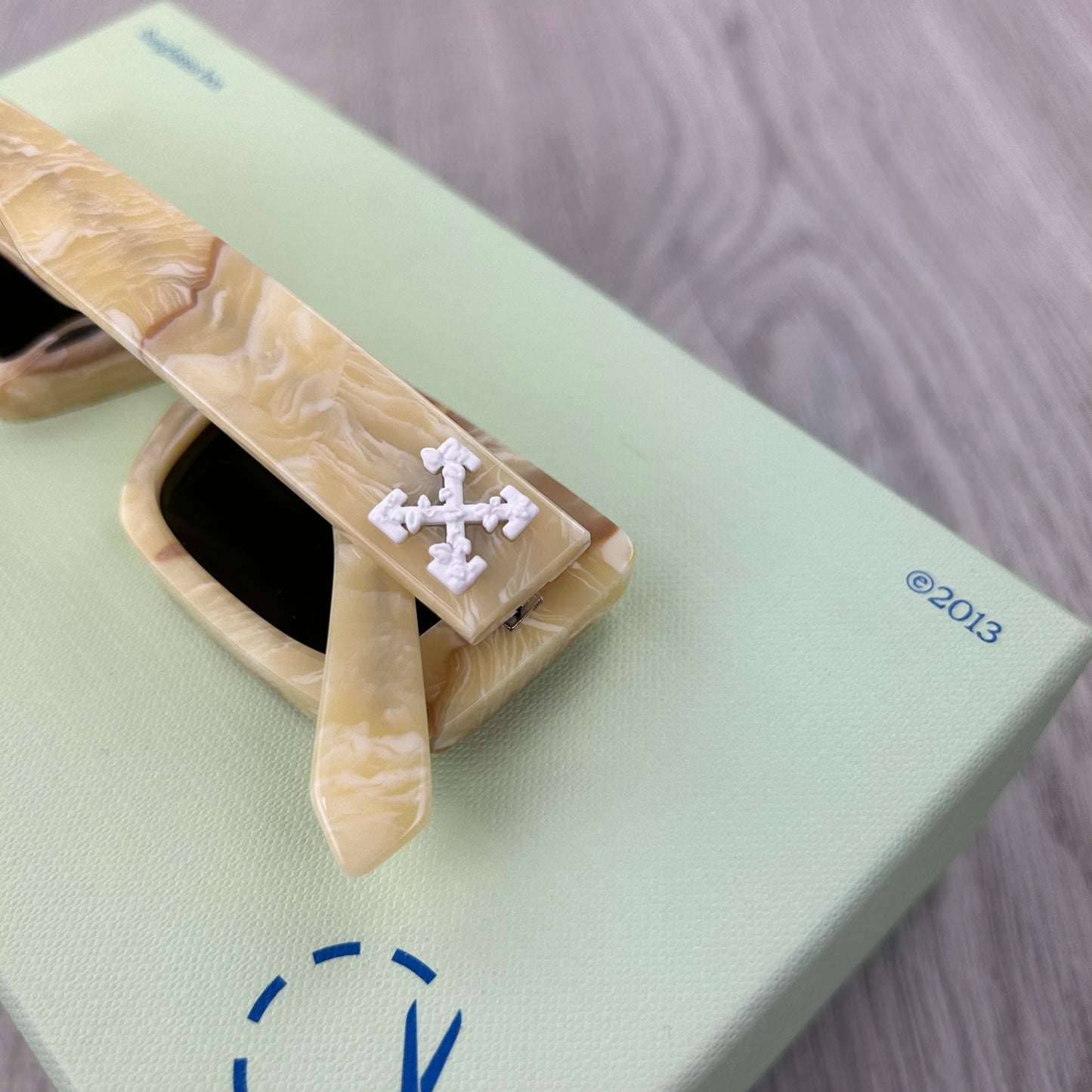 Off White Men’s Virgil Marble Sunglasses