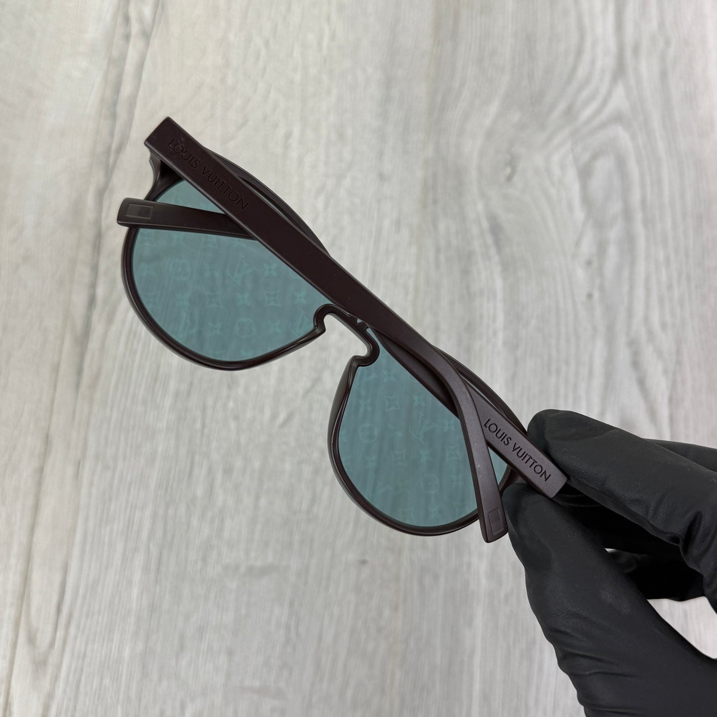 Louis Vuitton Men’s Blue Edition Round Waimea Sunglasses