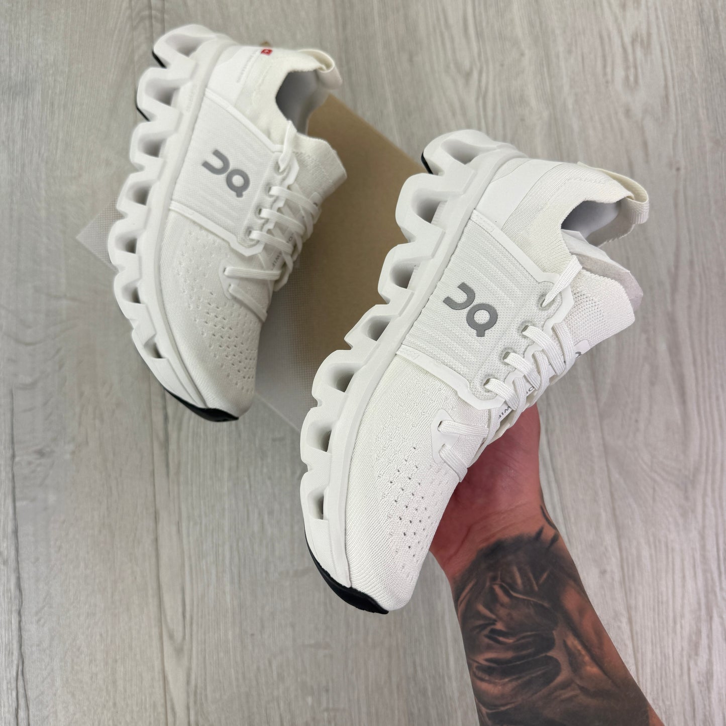 On Running Cloud Swift 4 Womens All White Trainers