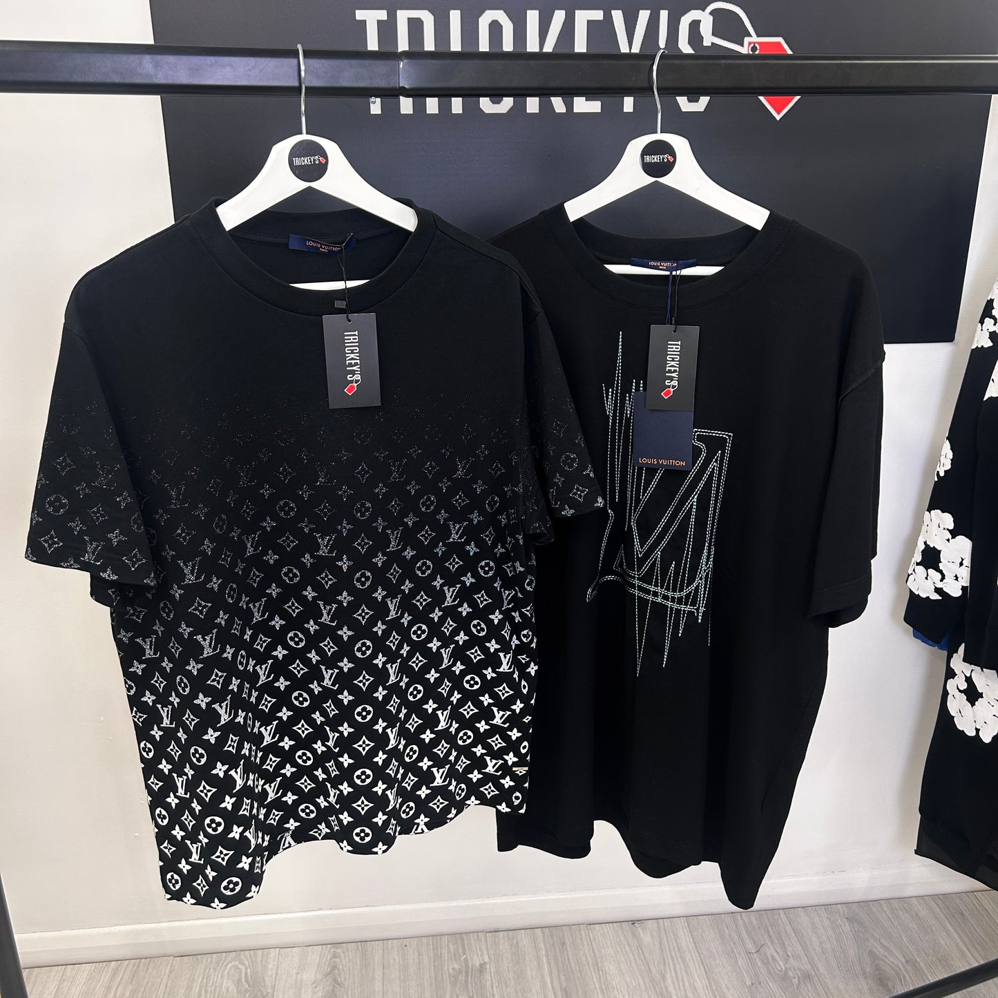 Louis Vuitton Men’s Black Frequency T-shirt - Small