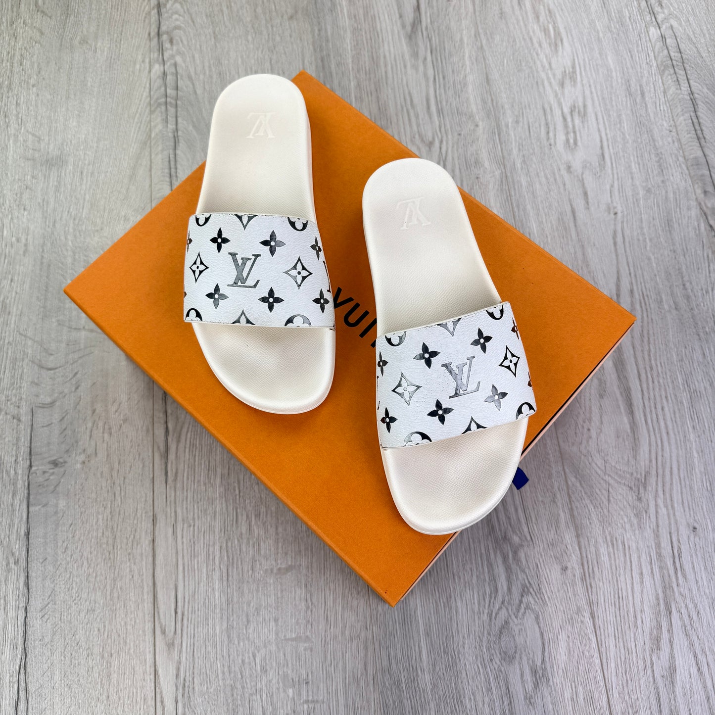 Louis Vuitton Men’s White & Silver Monogram Sliders - Uk 9