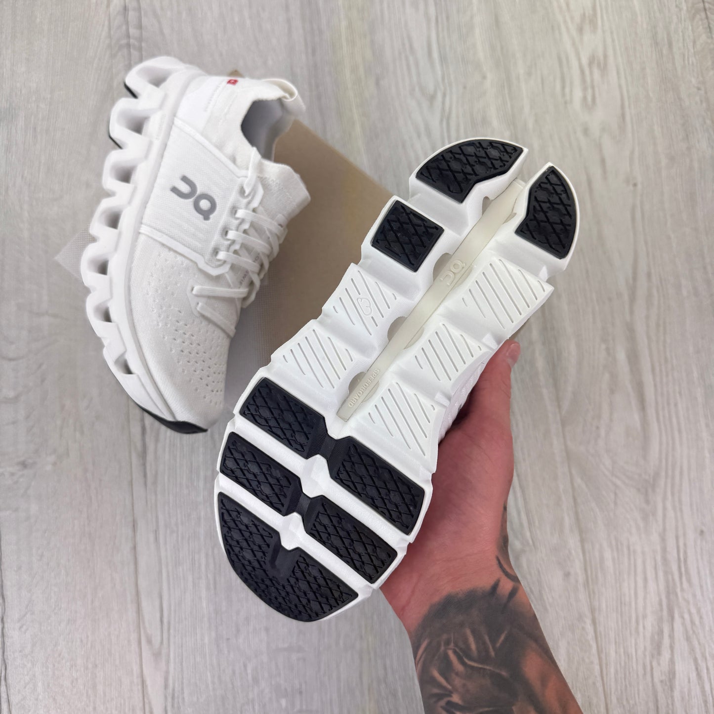On Running Cloud Swift 4 Womens All White Trainers