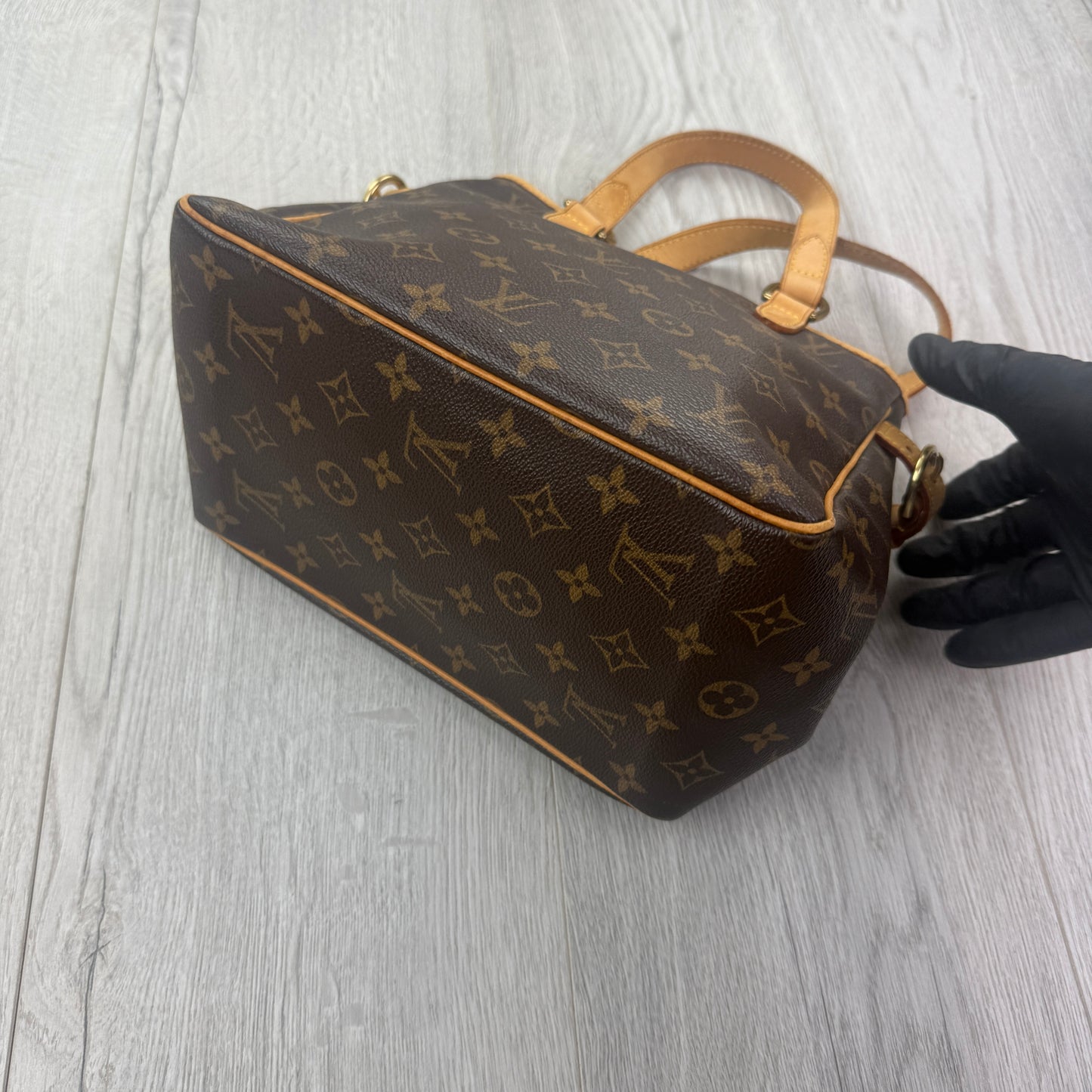 Louis Vuitton Women’s Batignolles Vertical Brown Bag