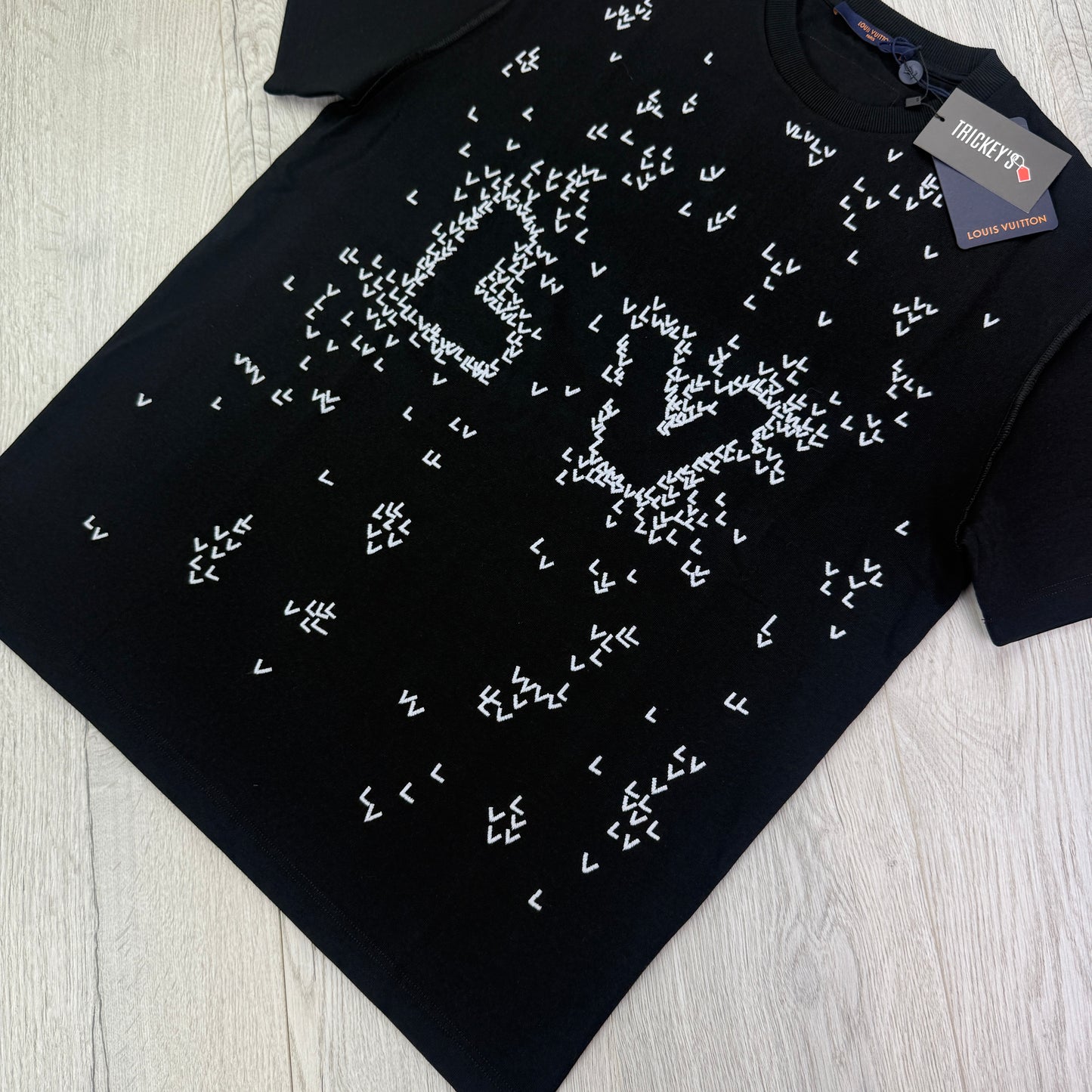 Louis Vuitton Men’s Black LV Spread Embroidered T-shirt - Small