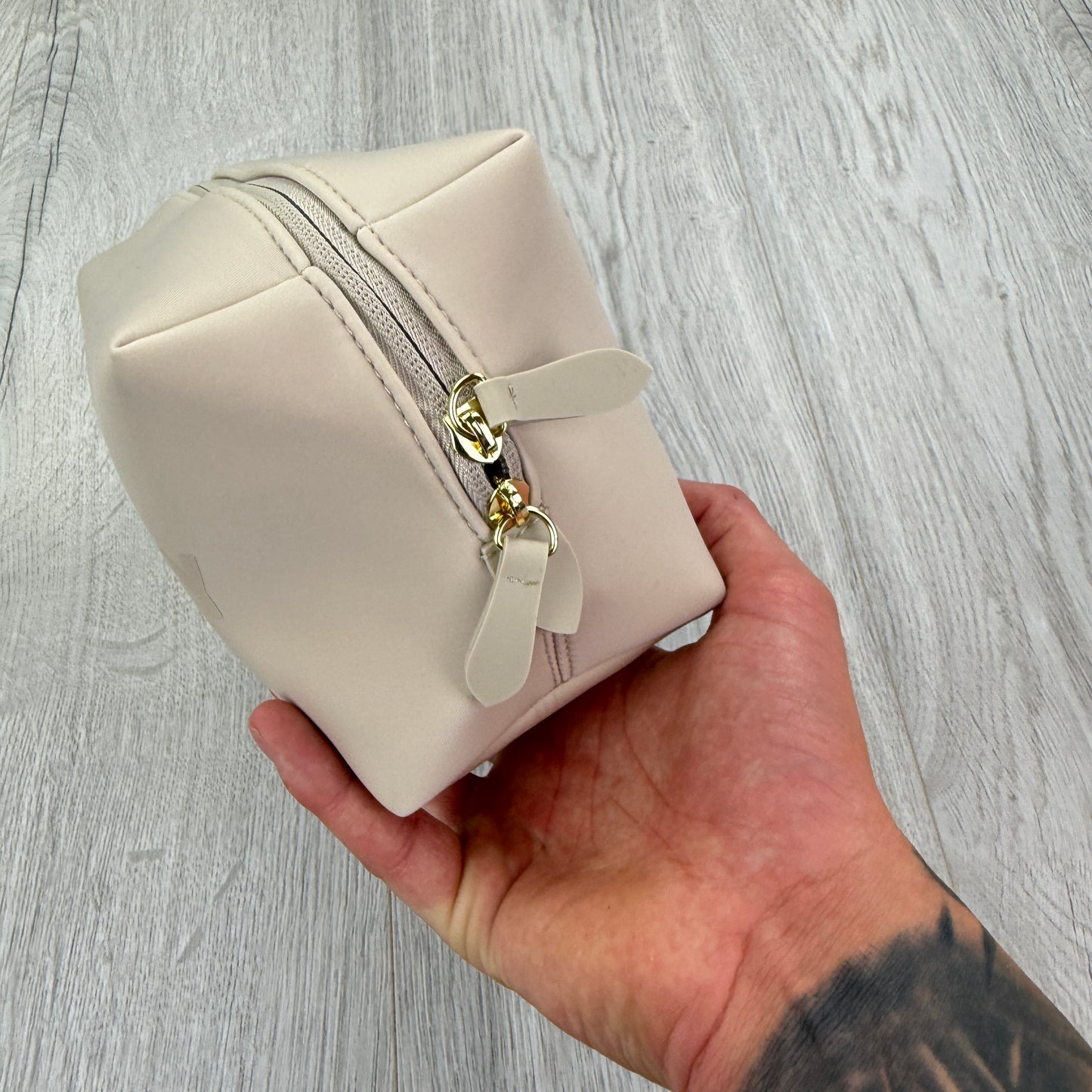 Burberry Beige / Cream Wash-bag