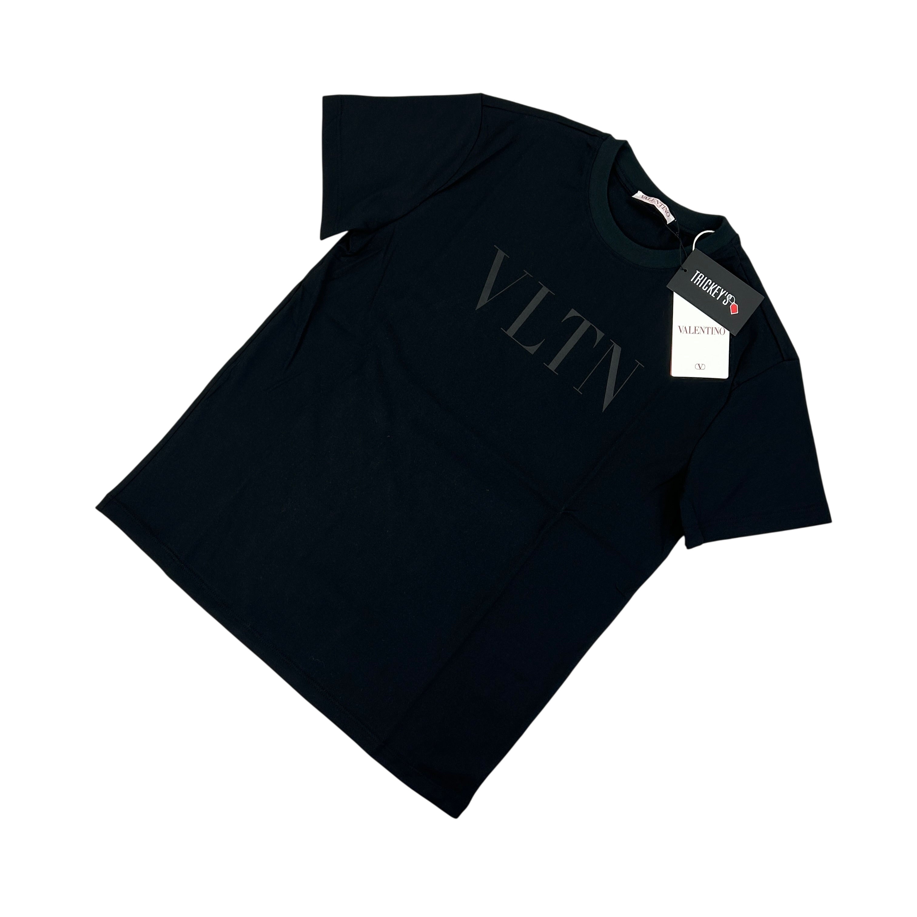 Valentino Men's 'VLTN' Black T-shirt – Trickey.store Valentino Men's 'VLTN' Black T-shirt – Trickey.store