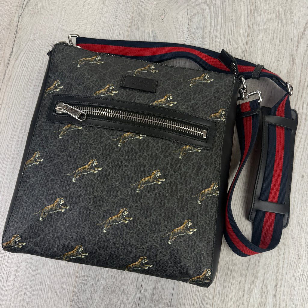 Gucci Men’s Large GG Supreme Tigers Messenger Bag
