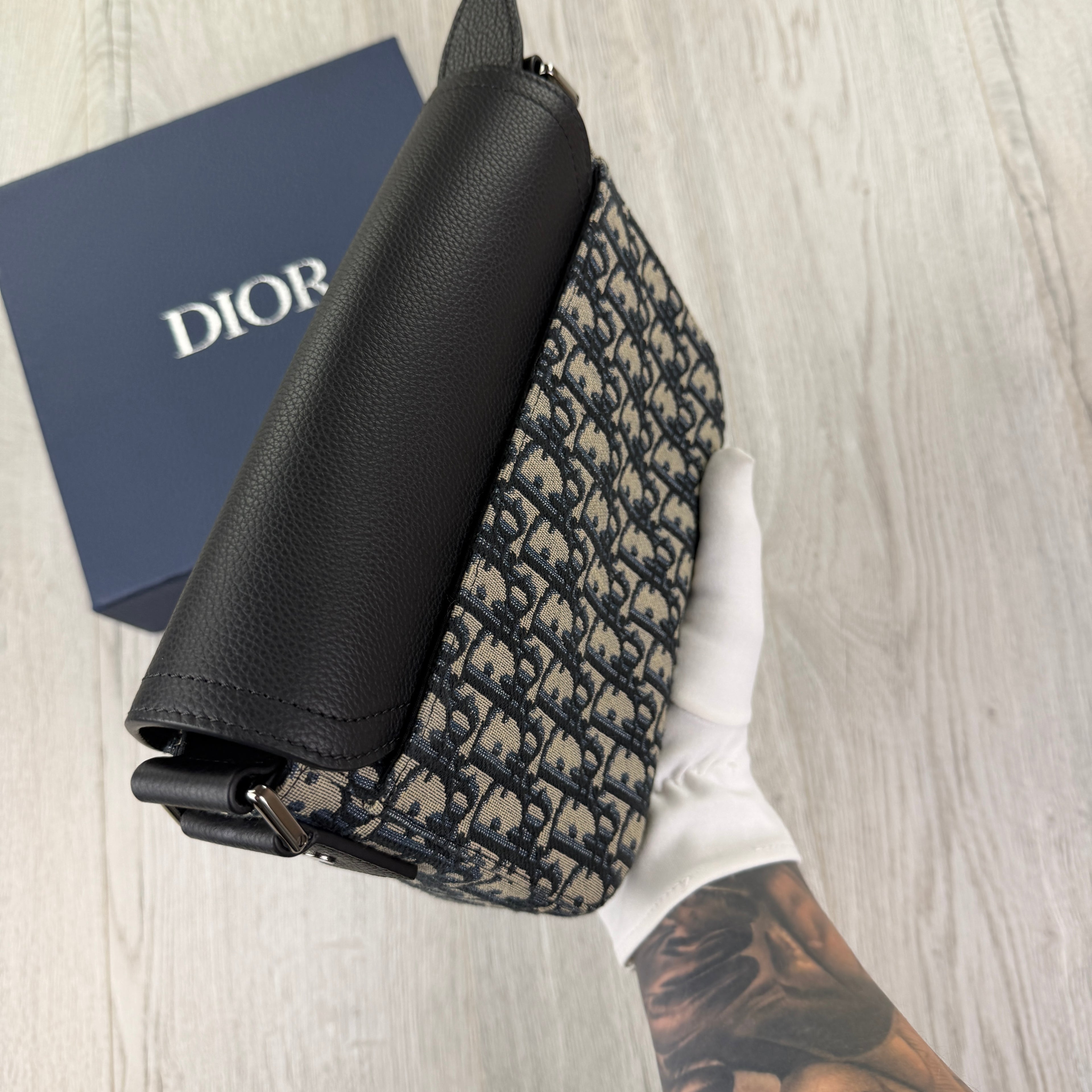 Christian Dior Men’s Beige & Black Oblique Messenger Saddle Bag With Strap