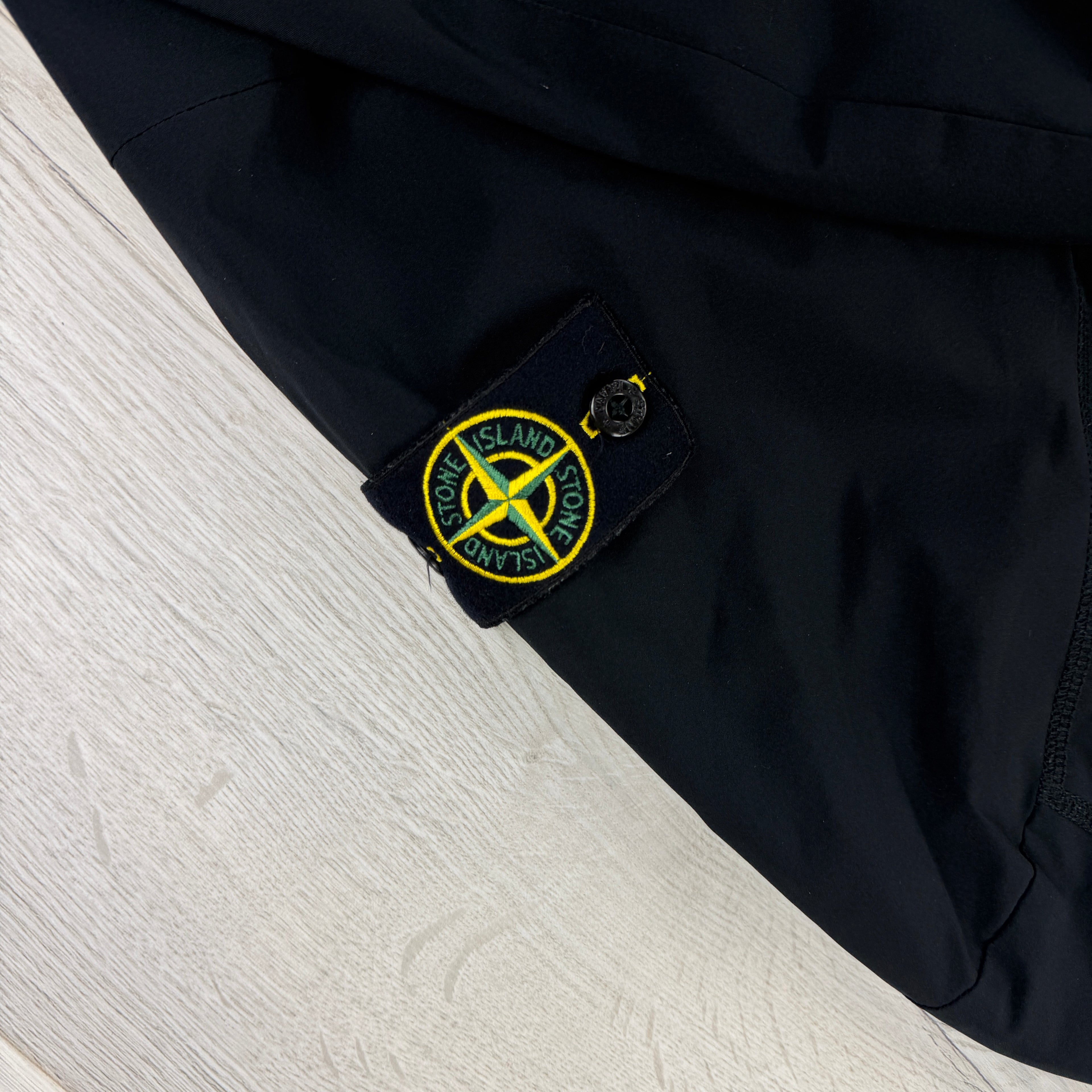 Stone Island Men’s Black Soft Shell Bomber Jacket - Large