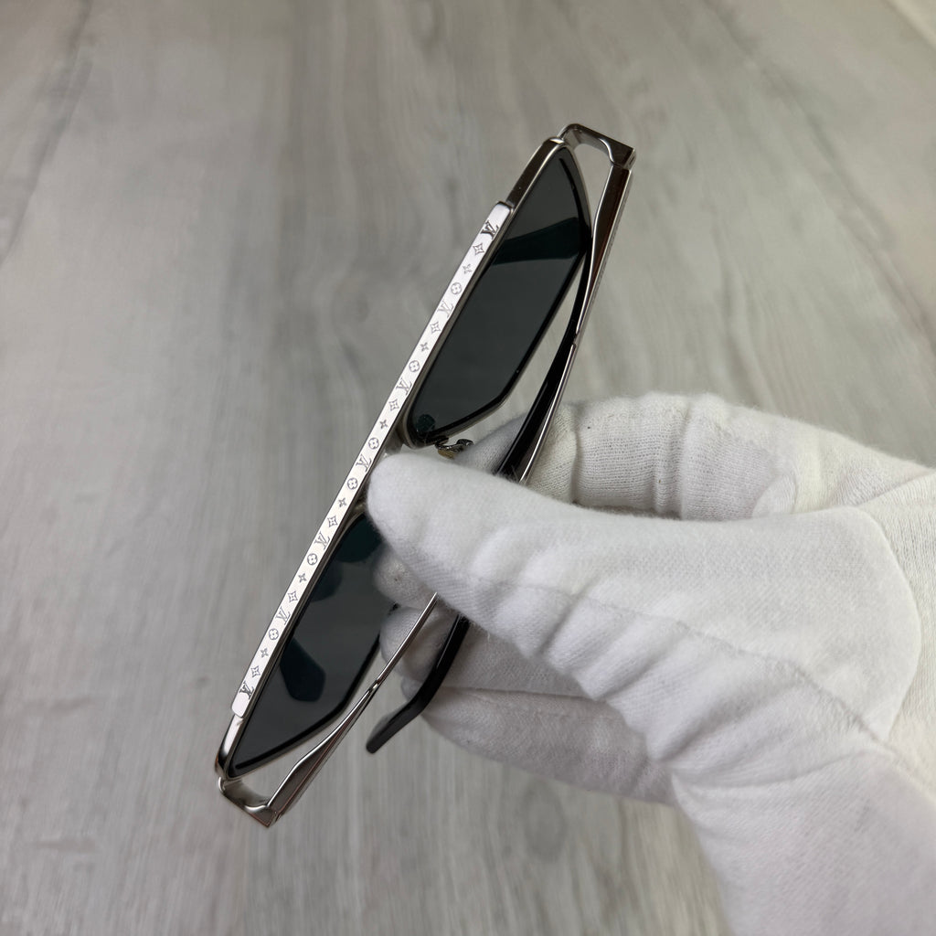 Louis Vuitton Men’s Black Silver Sunglasses